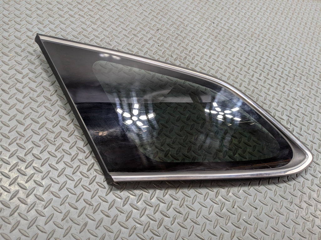 2013 - 2016 HYUNDAI SANTA FE OEM QUARTER WINDOW GLASS REAR LEFT DRIVER SIDE
