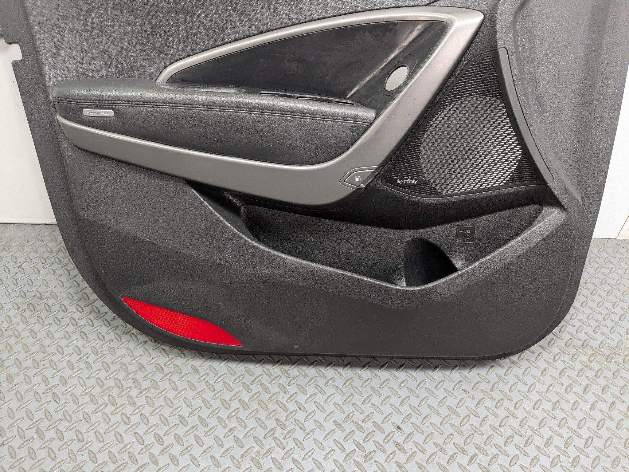2013 - 2016 HYUNDAI SANTA FE OEM DOOR TRIM PANEL FRONT LEFT DRIVER SIDE