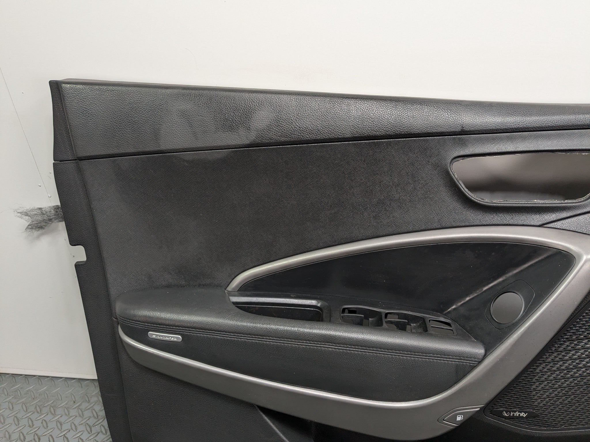 2013 - 2016 HYUNDAI SANTA FE OEM DOOR TRIM PANEL FRONT LEFT DRIVER SIDE