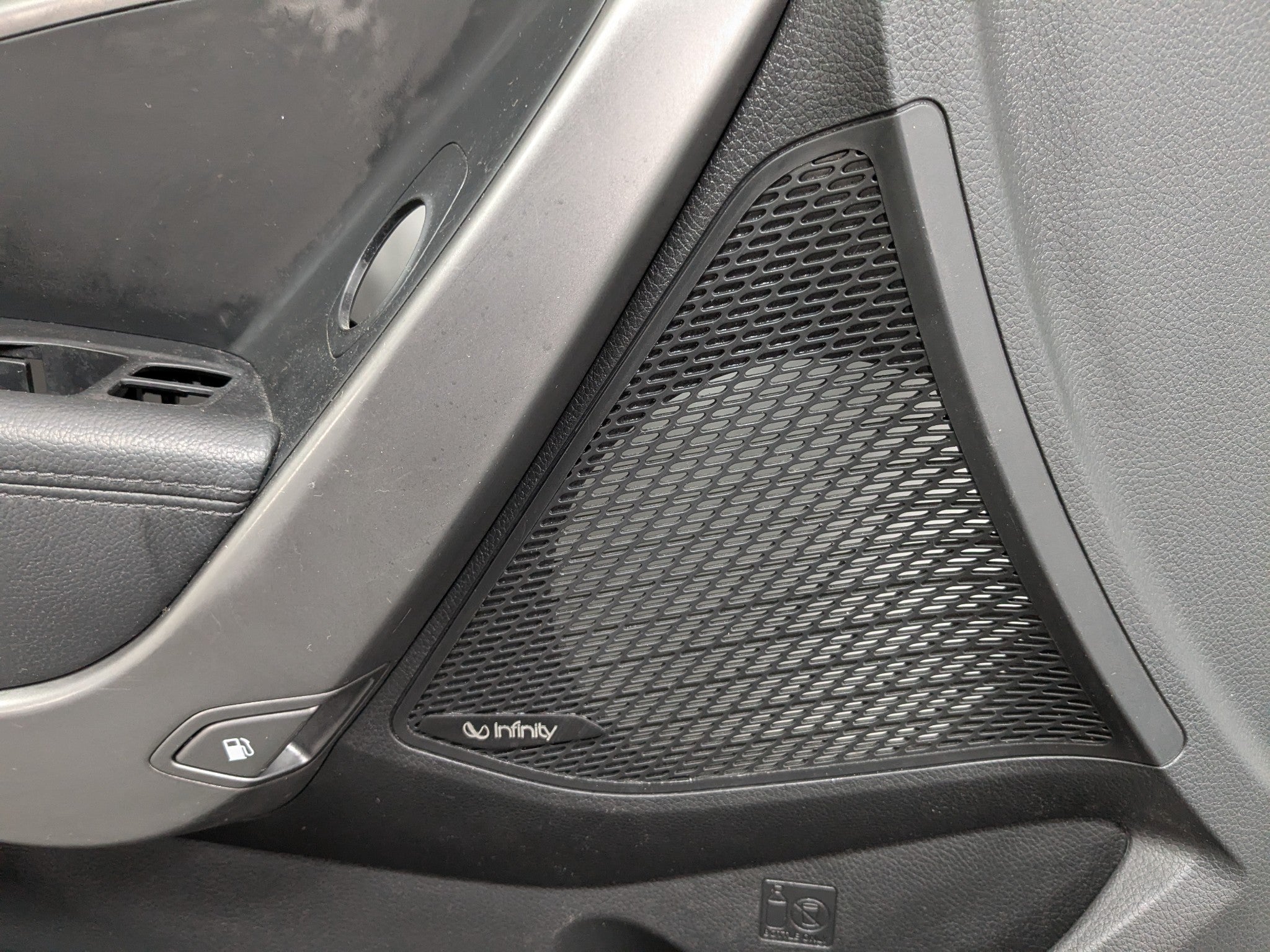 2013 - 2016 HYUNDAI SANTA FE OEM DOOR TRIM PANEL FRONT LEFT DRIVER SIDE