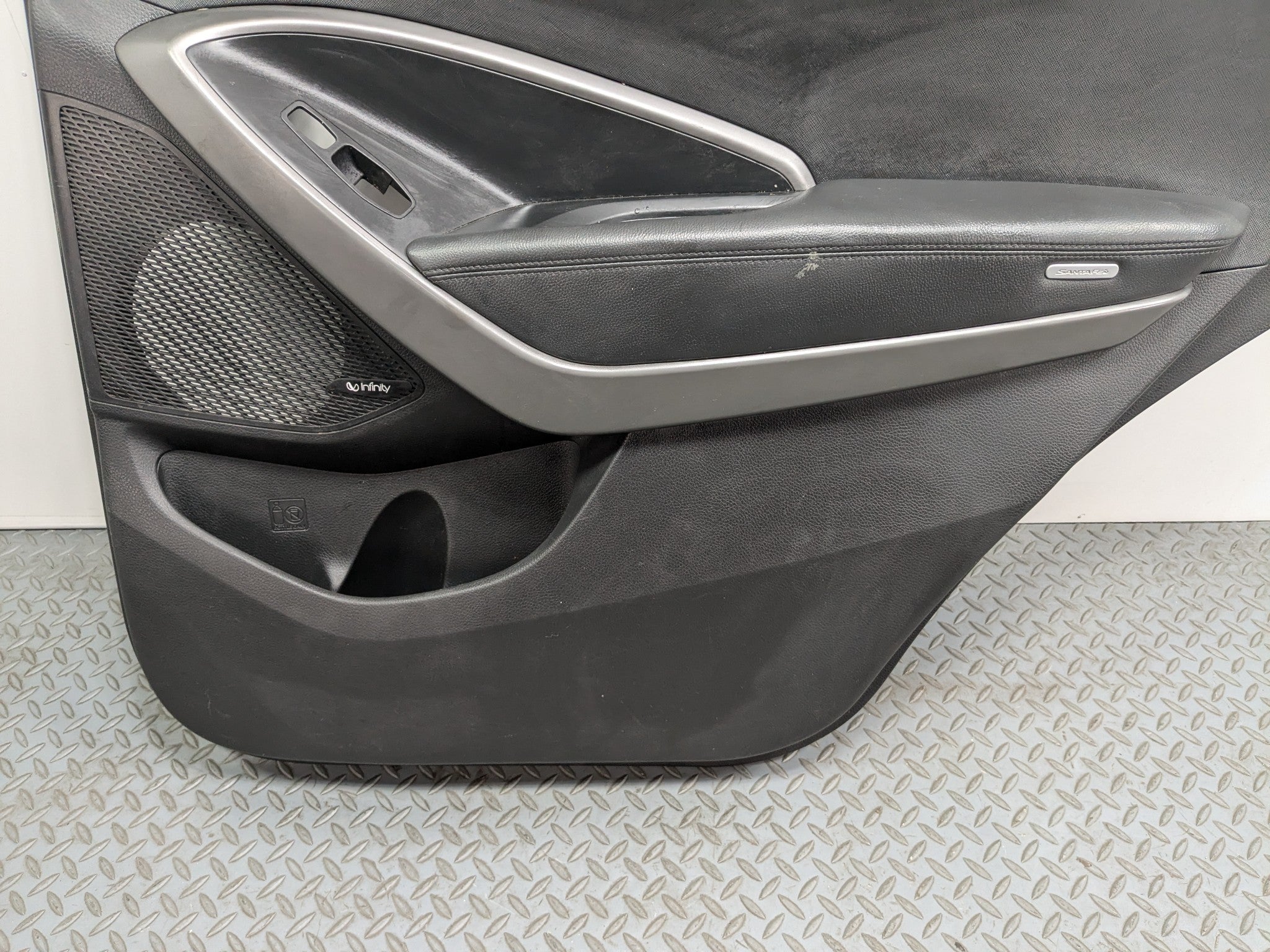 2013 - 2016 HYUNDAI SANTA FE OEM DOOR TRIM PANEL REAR RIGHT PASSENGER SIDE