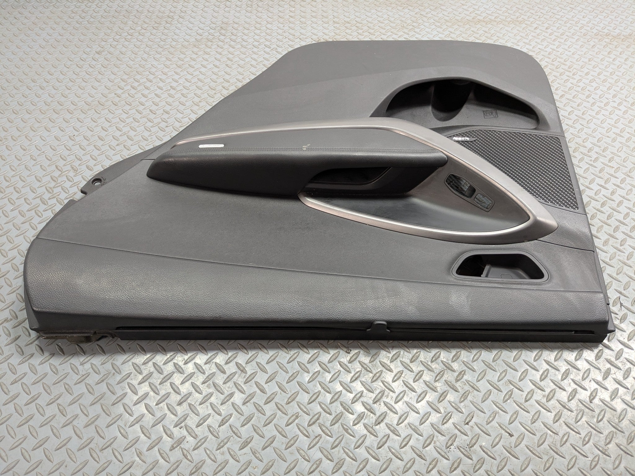 2013 - 2016 HYUNDAI SANTA FE OEM DOOR TRIM PANEL REAR RIGHT PASSENGER SIDE