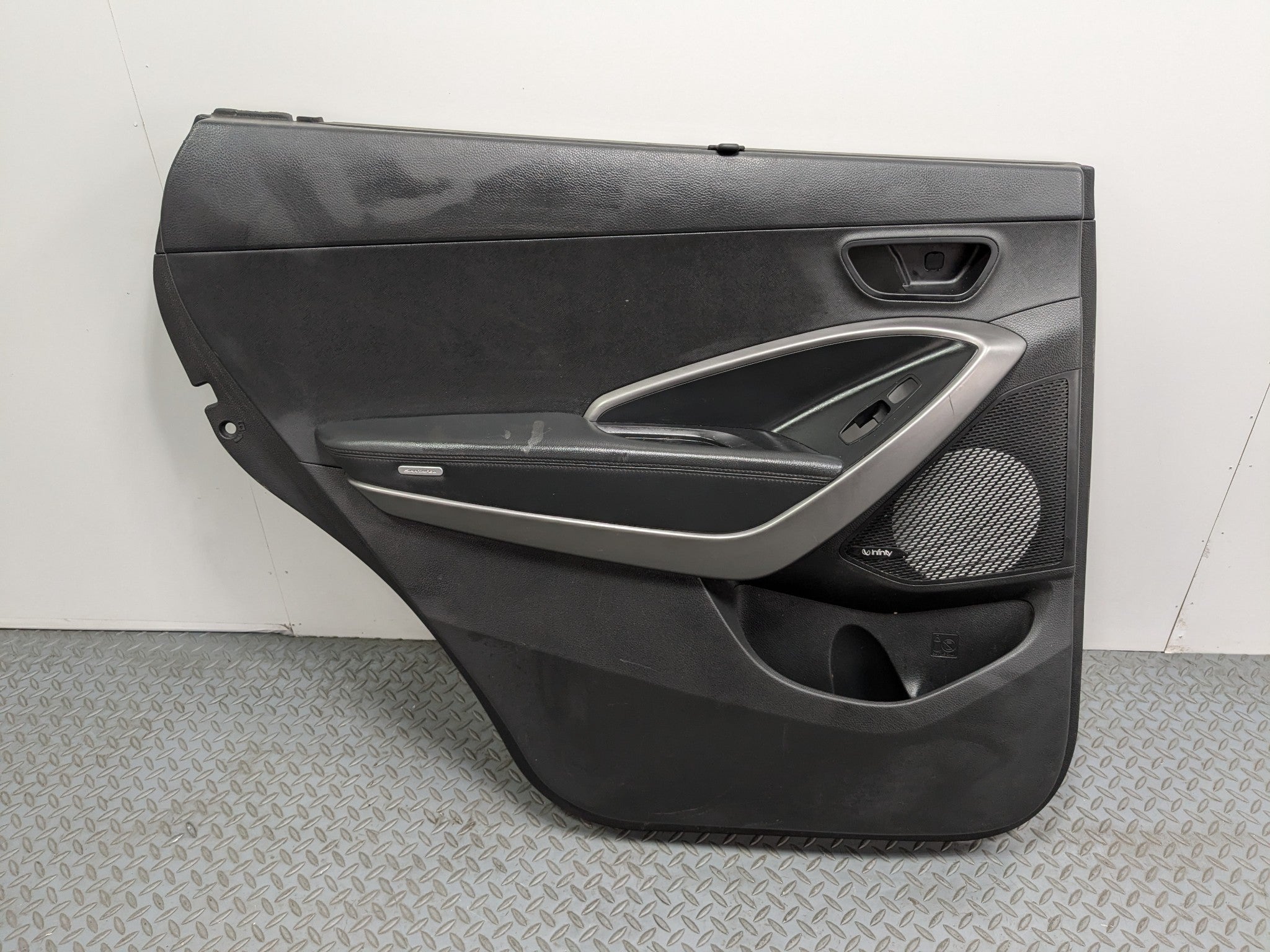 2013 - 2016 HYUNDAI SANTA FE OEM DOOR TRIM PANEL REAR LEFT DRIVER SIDE