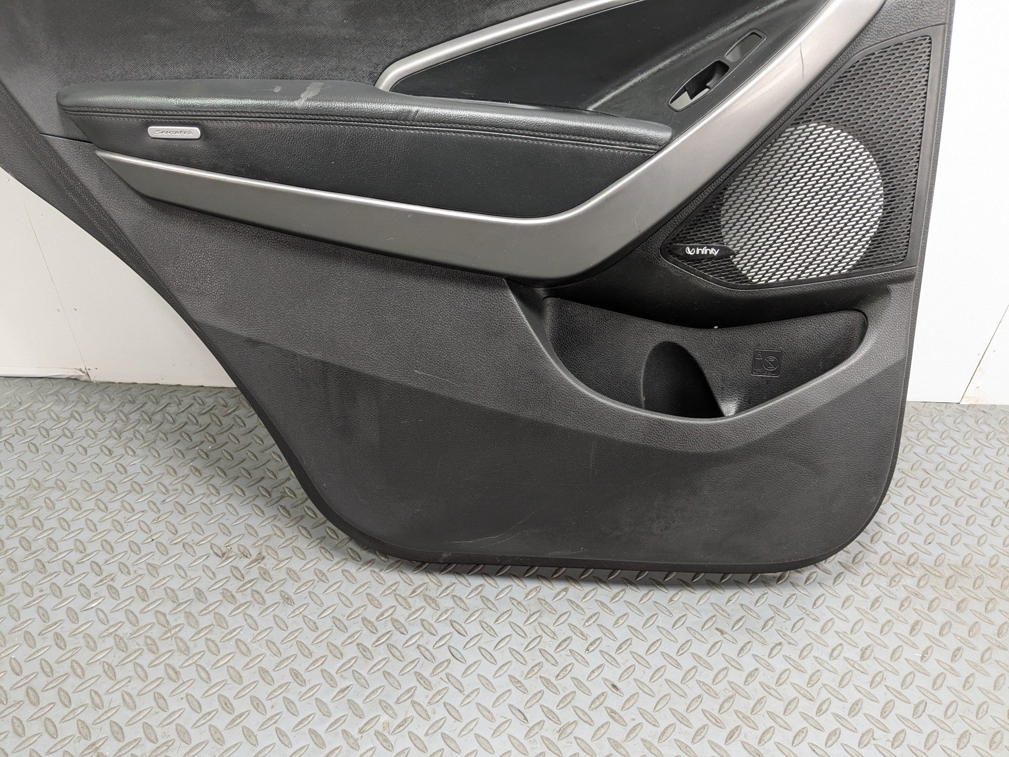 2013 - 2016 HYUNDAI SANTA FE OEM DOOR TRIM PANEL REAR LEFT DRIVER SIDE