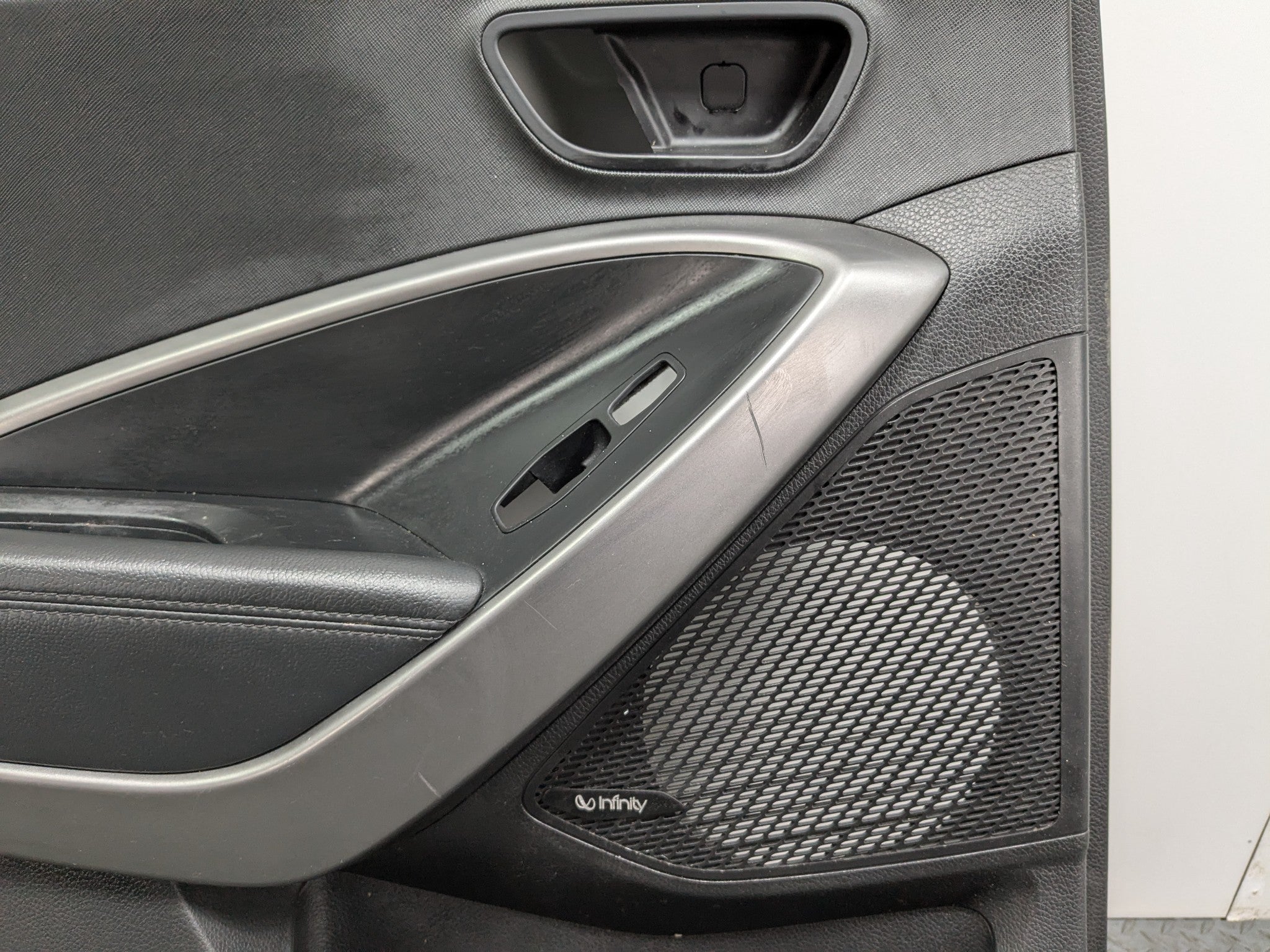 2013 - 2016 HYUNDAI SANTA FE OEM DOOR TRIM PANEL REAR LEFT DRIVER SIDE