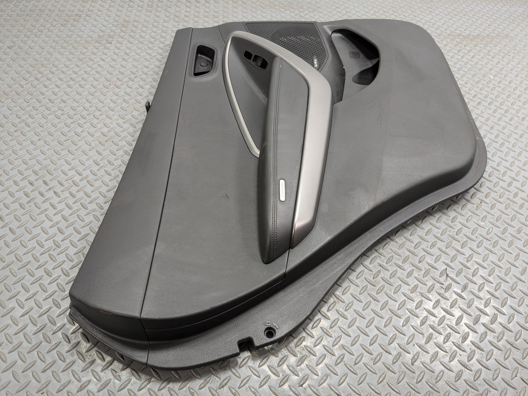 2013 - 2016 HYUNDAI SANTA FE OEM DOOR TRIM PANEL REAR LEFT DRIVER SIDE