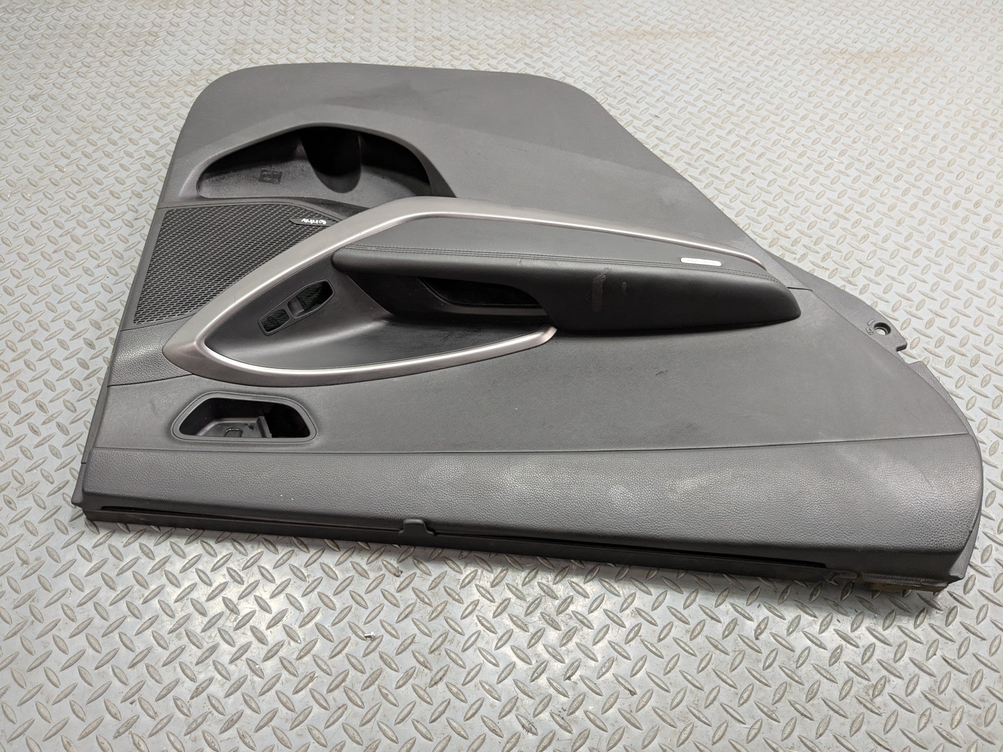 2013 - 2016 HYUNDAI SANTA FE OEM DOOR TRIM PANEL REAR LEFT DRIVER SIDE