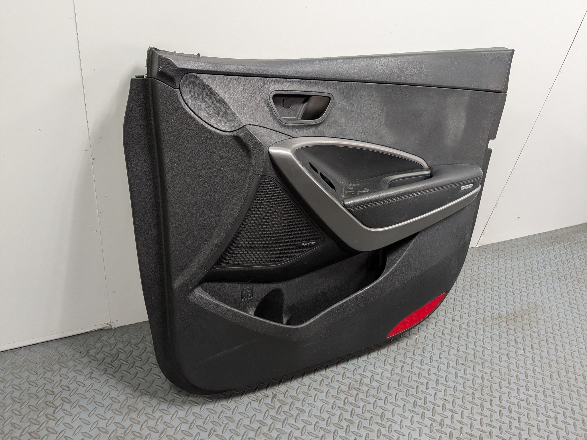 2013 - 2016 HYUNDAI SANTA FE OEM DOOR TRIM PANEL FRONT RIGHT PASSENGER SIDE