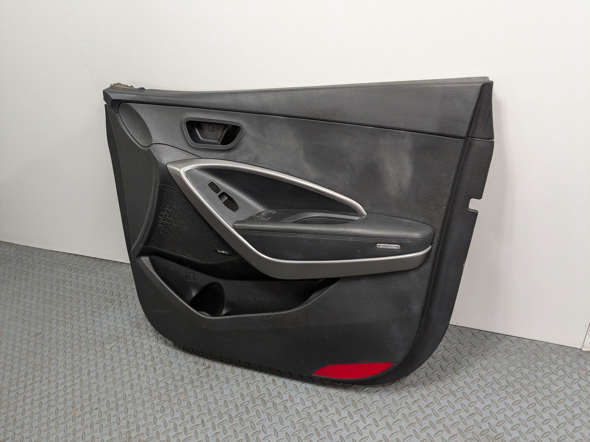 2013 - 2016 HYUNDAI SANTA FE OEM DOOR TRIM PANEL FRONT RIGHT PASSENGER SIDE