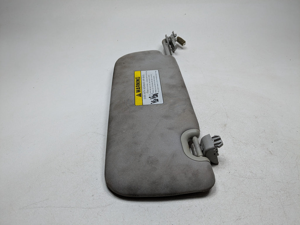 2013 - 2016 HYUNDAI SANTA FE OEM SUN VISOR INTERIOR UPPER ROOF FRONT RIGHT SIDE