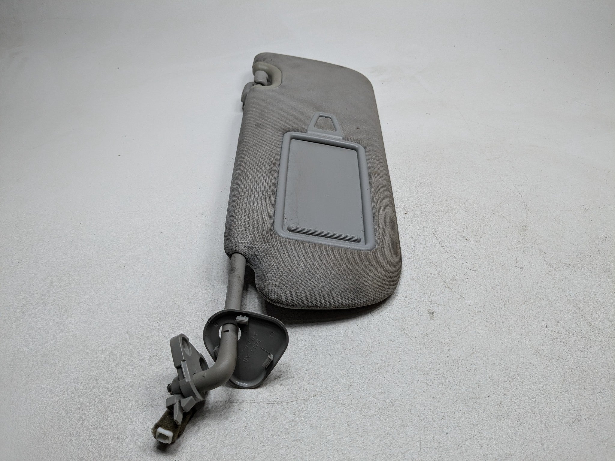 2013 - 2016 HYUNDAI SANTA FE OEM SUN VISOR INTERIOR UPPER ROOF FRONT LEFT SIDE