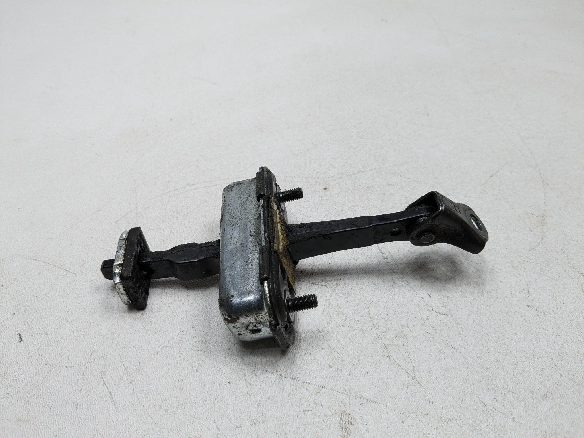 2013 - 2016 HYUNDAI SANTA FE OEM DOOR CHECK STOPPER REAR RIGHT PASSENGER SIDE