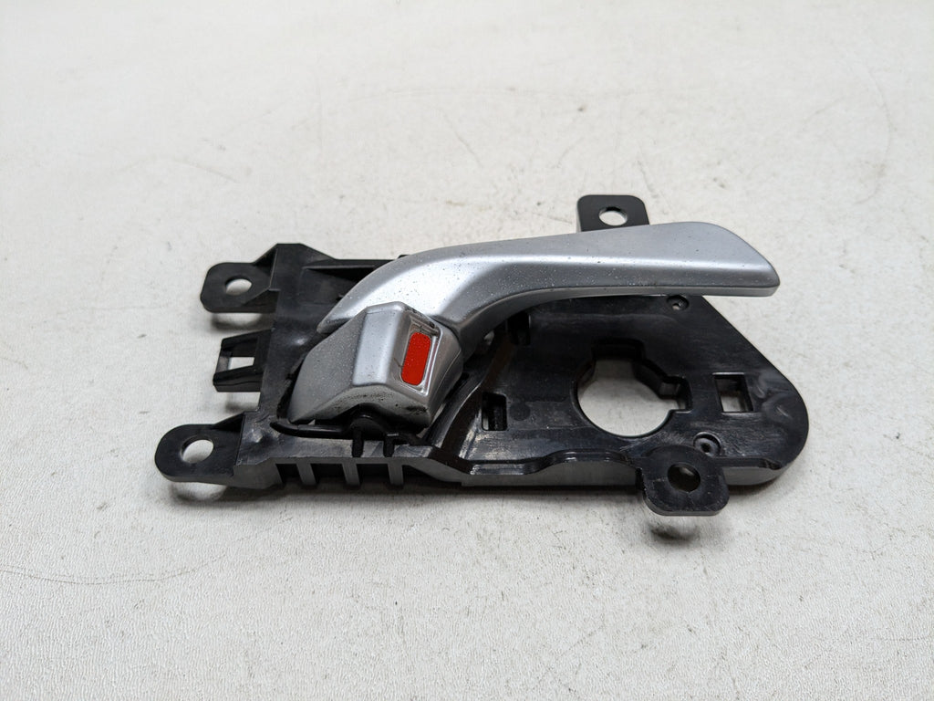 2013 - 2016 HYUNDAI SANTA FE OEM INTERIOR DOOR HANDLE FRONT RIGHT PASSENGER SIDE