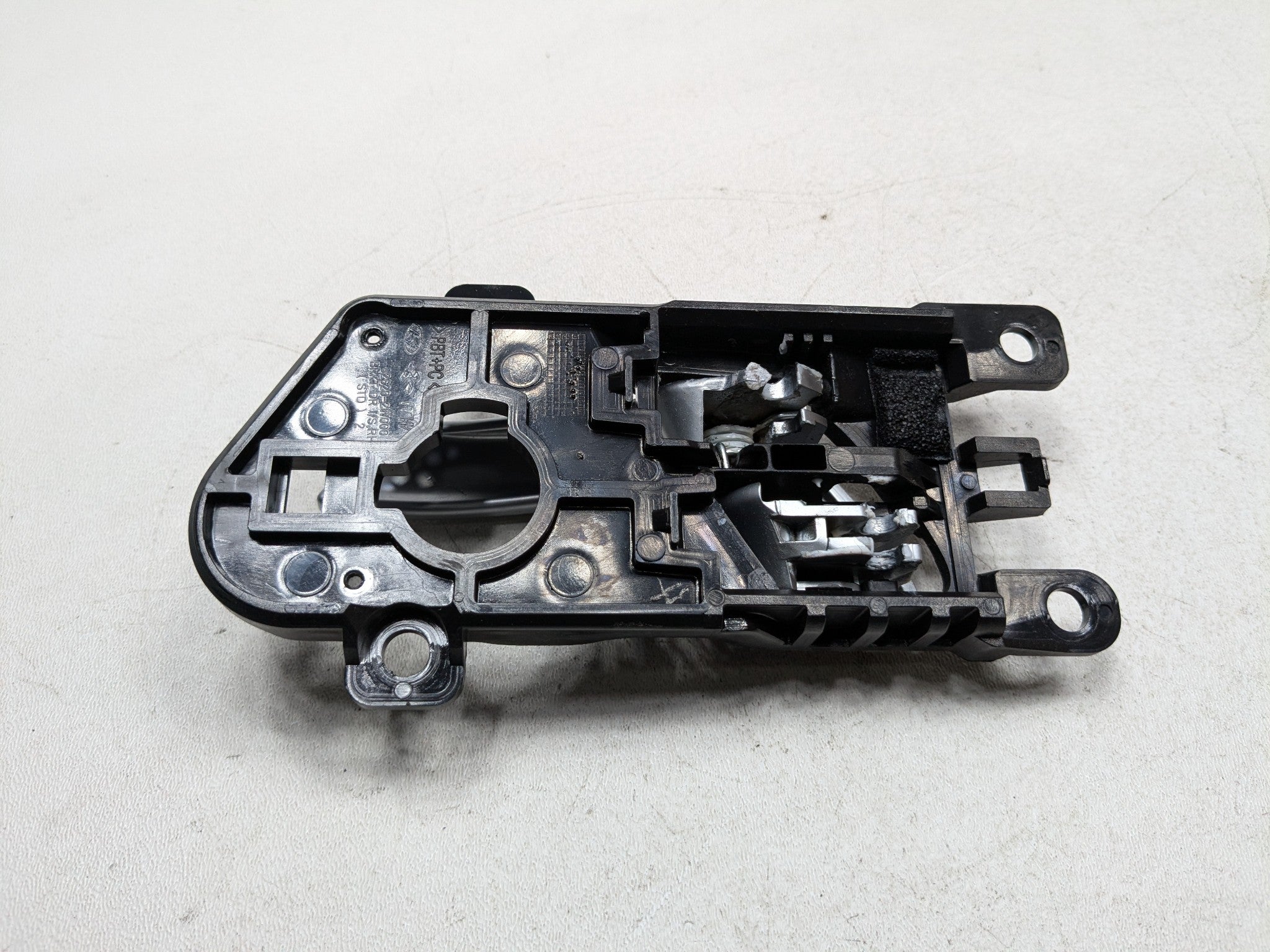 2013 - 2016 HYUNDAI SANTA FE OEM INTERIOR DOOR HANDLE FRONT RIGHT PASSENGER SIDE
