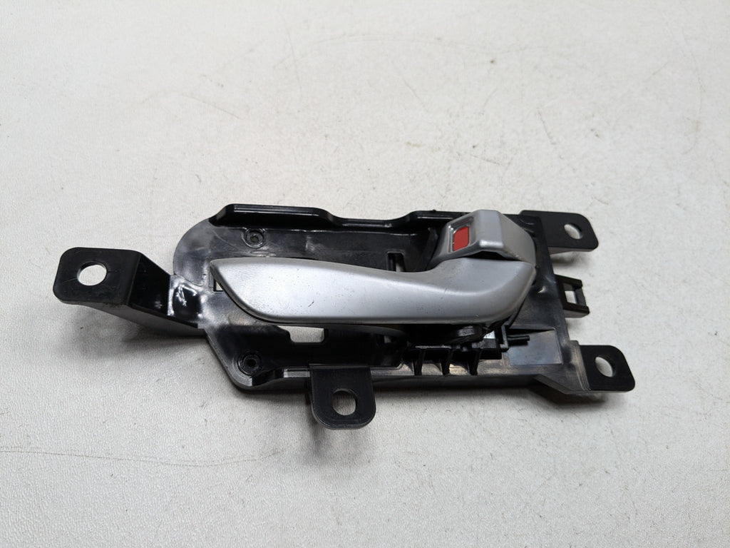 2013 - 2016 HYUNDAI SANTA FE OEM INTERIOR DOOR HANDLE REAR RIGHT PASSENGER SIDE