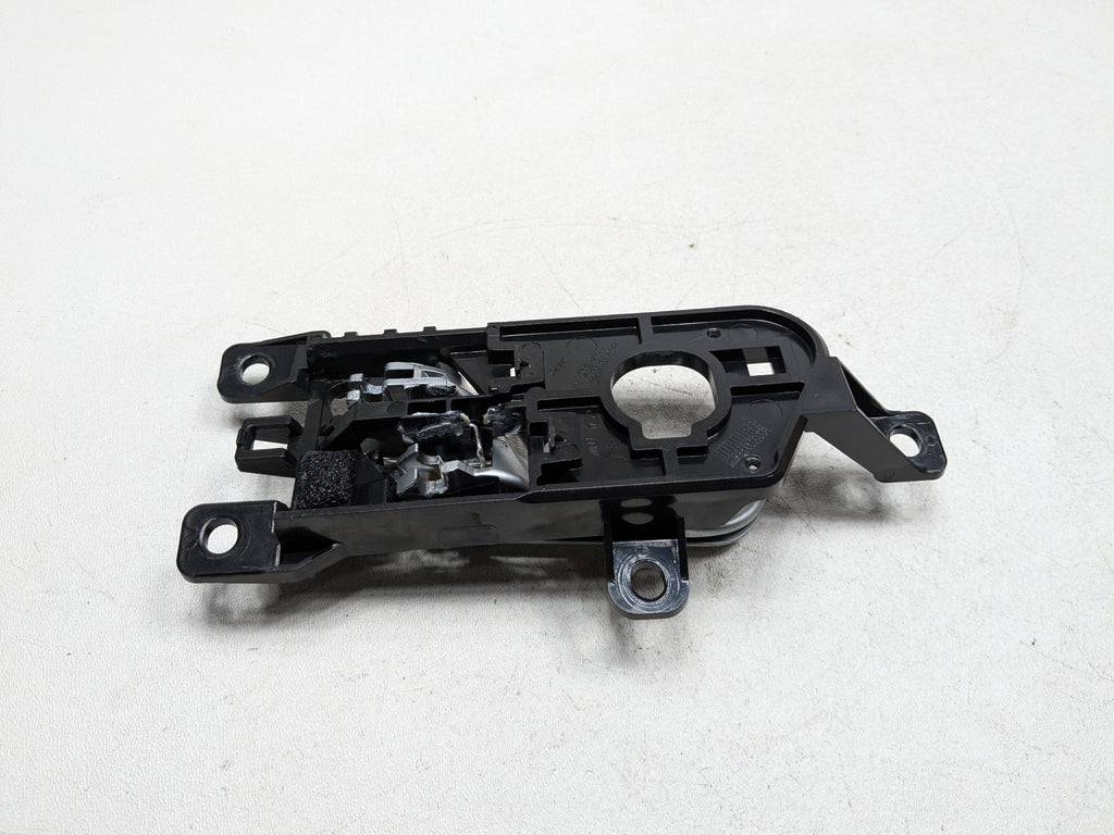2013 - 2016 HYUNDAI SANTA FE OEM INTERIOR DOOR HANDLE REAR RIGHT PASSENGER SIDE
