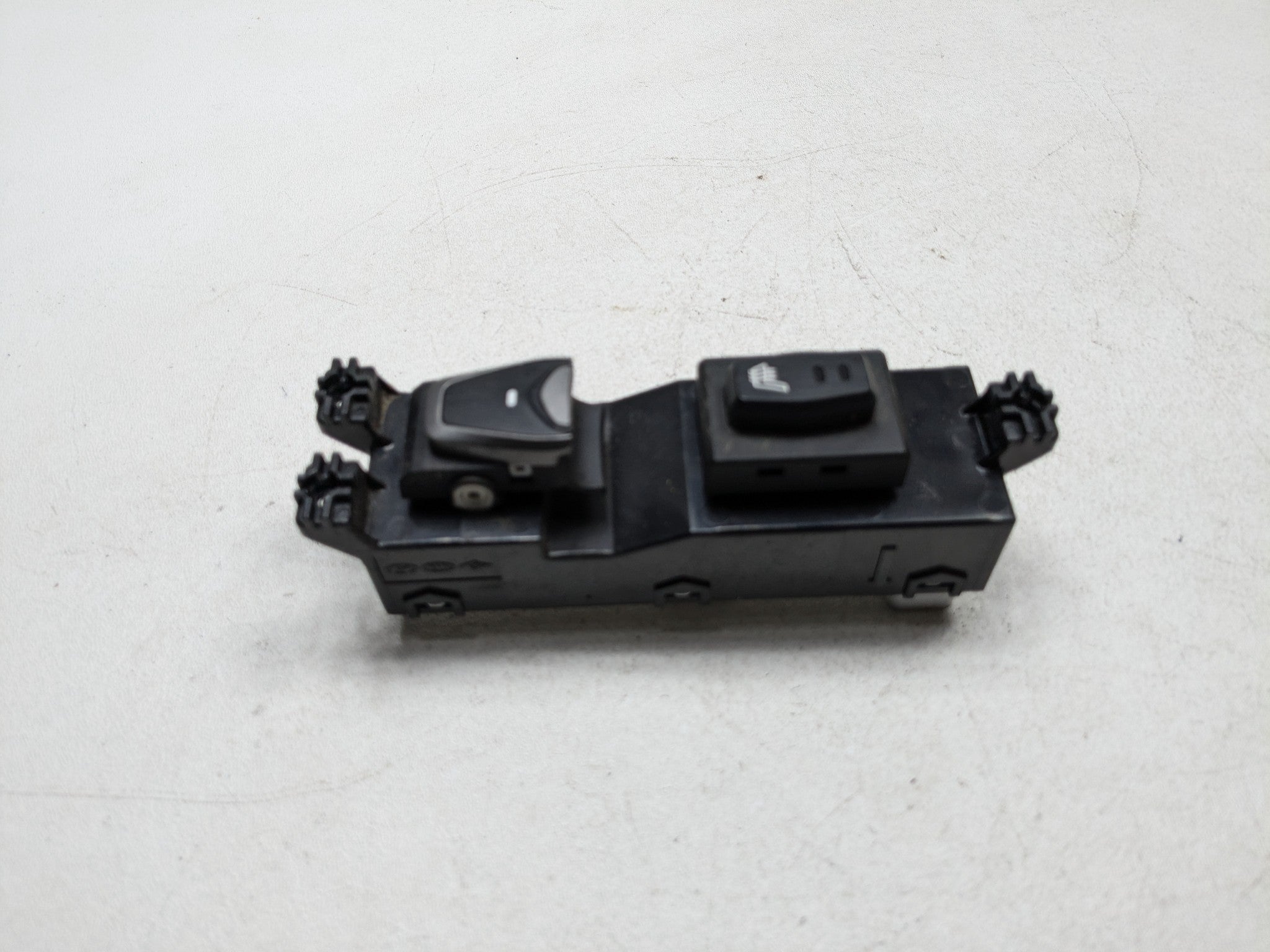 2013 - 2016 HYUNDAI SANTA FE OEM DOOR SWITCH ASSEMBLY REAR RIGHT PASSENGER SIDE
