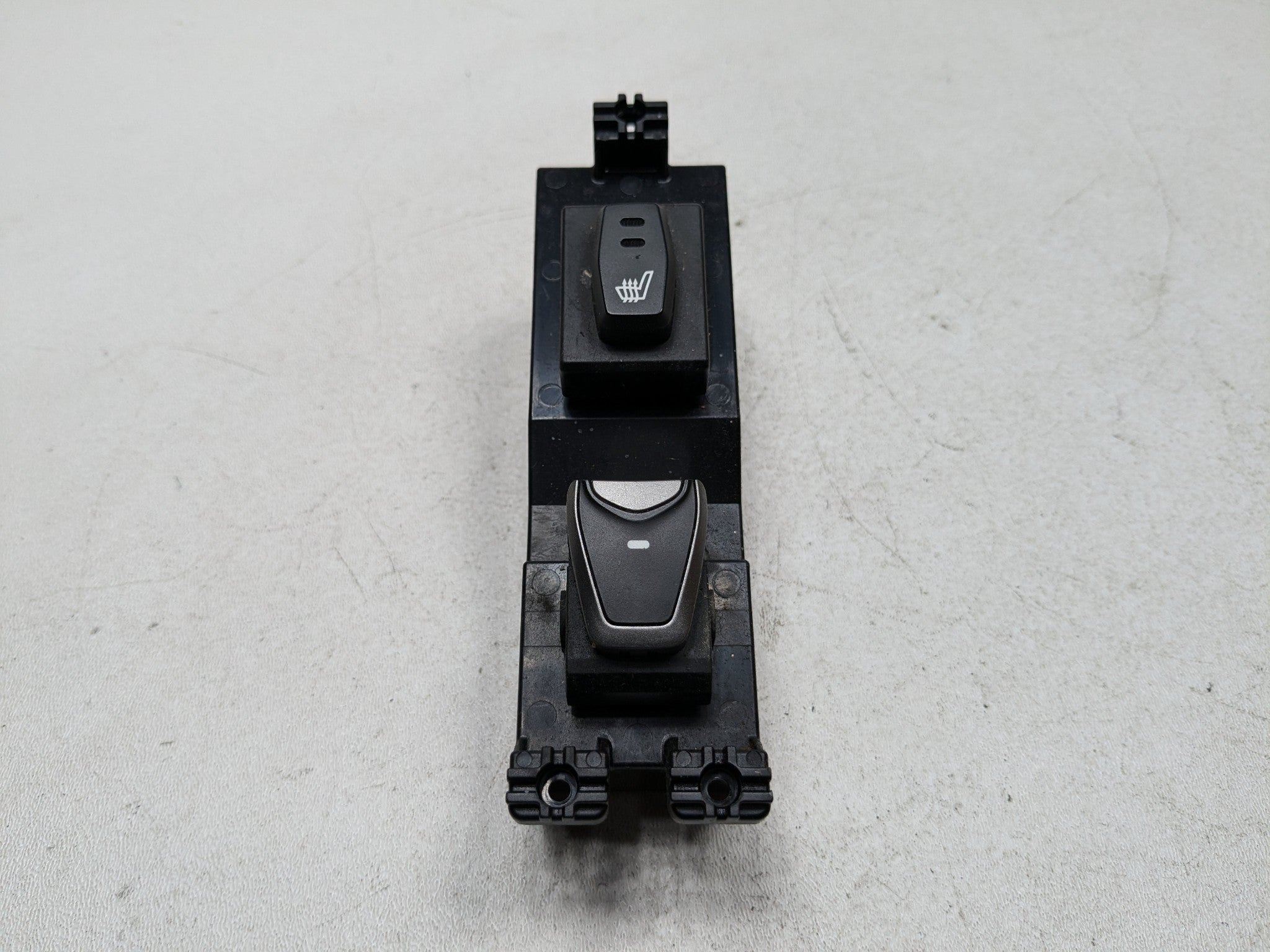 2013 - 2016 HYUNDAI SANTA FE OEM DOOR SWITCH ASSEMBLY REAR LEFT DRIVER SIDE