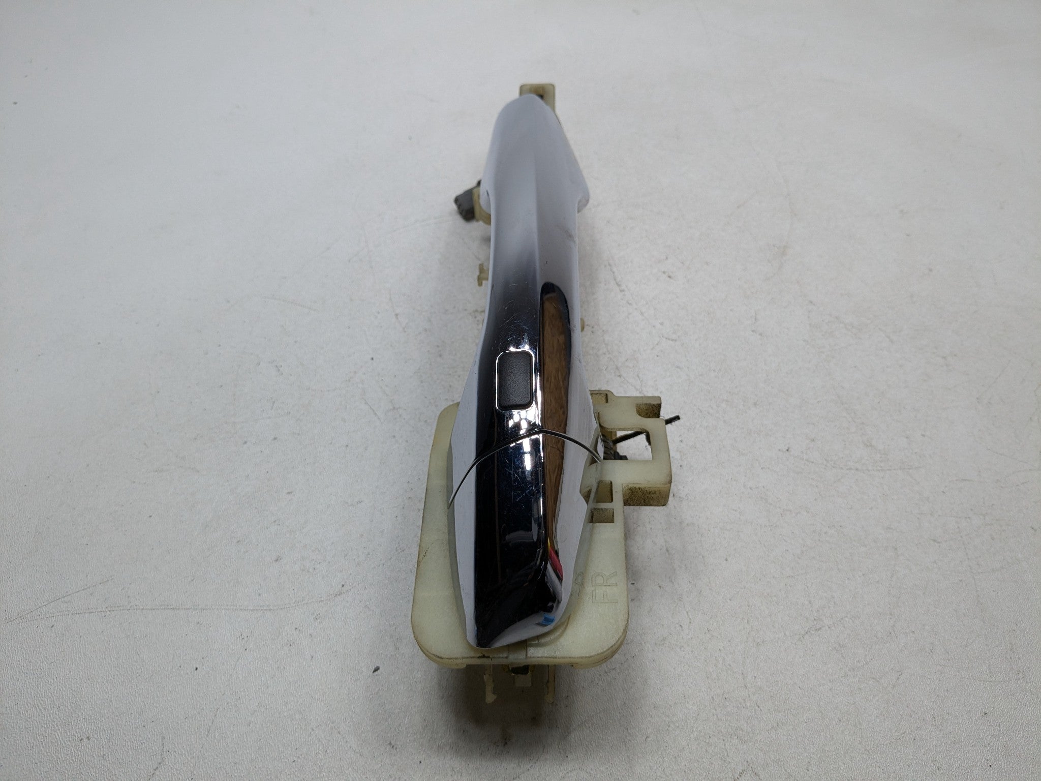2013 - 2016 HYUNDAI SANTA FE OEM EXTERIOR DOOR HANDLE FRONT RIGHT PASSENGER SIDE