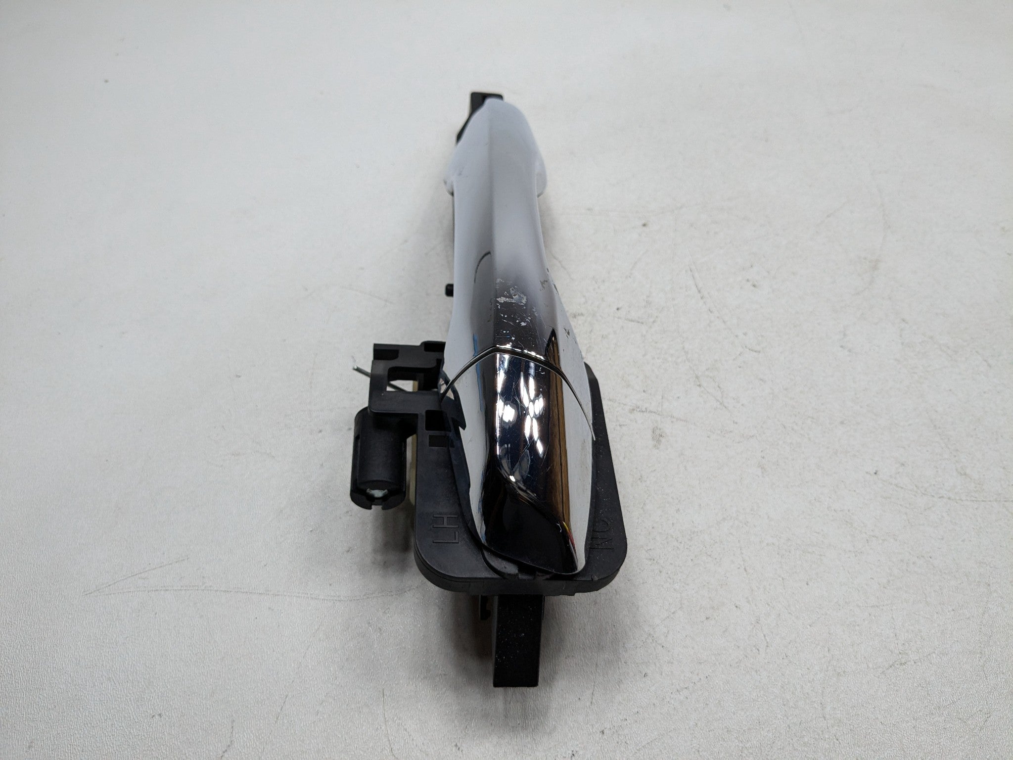 2013 - 2016 HYUNDAI SANTA FE OEM EXTERIOR DOOR HANDLE REAR LEFT DRIVER SIDE