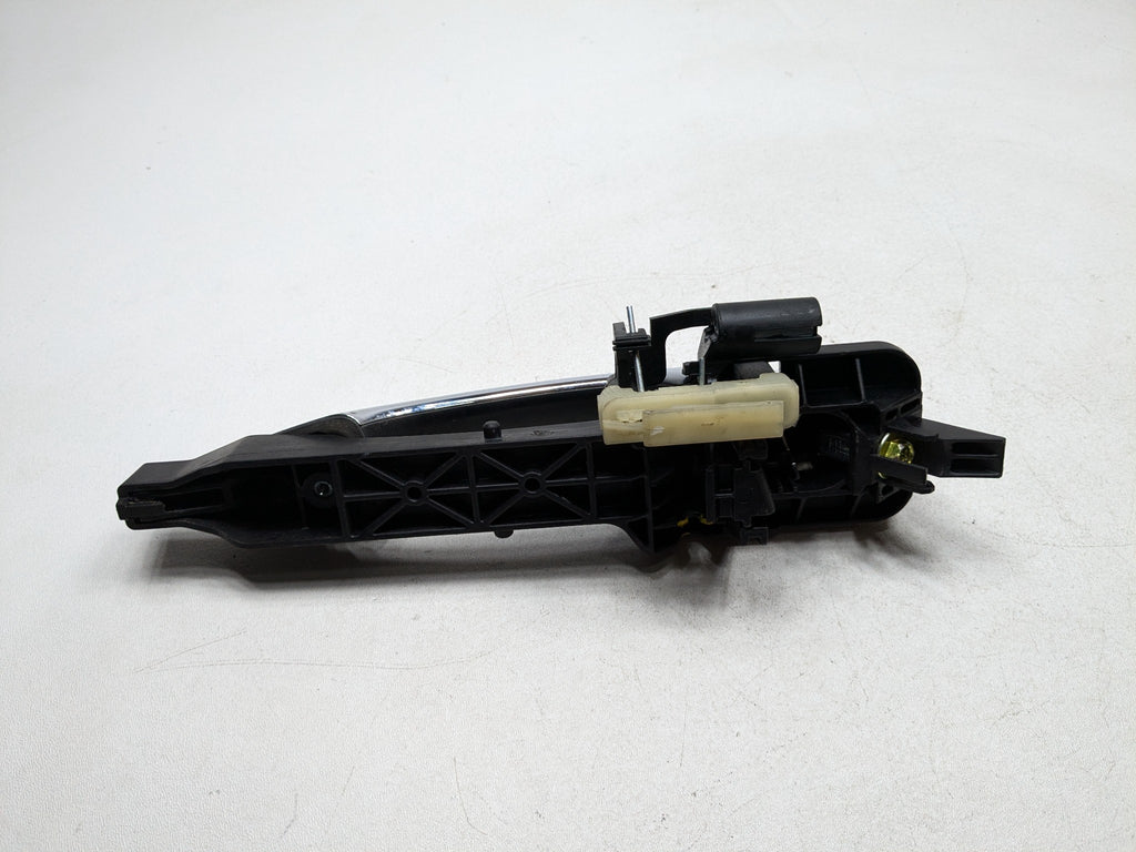 2013 - 2016 HYUNDAI SANTA FE OEM EXTERIOR DOOR HANDLE REAR LEFT DRIVER SIDE