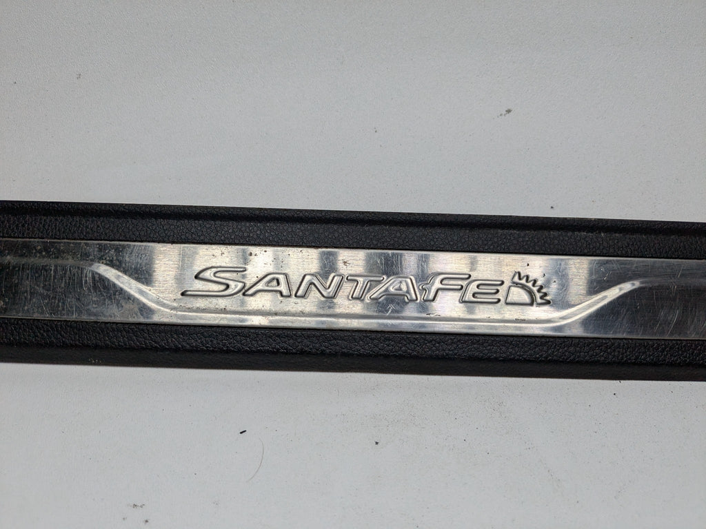 2013 - 2016 HYUNDAI SANTA FE OEM DOOR SCUFF SILL PLATE TRIM REAR LEFT SIDE