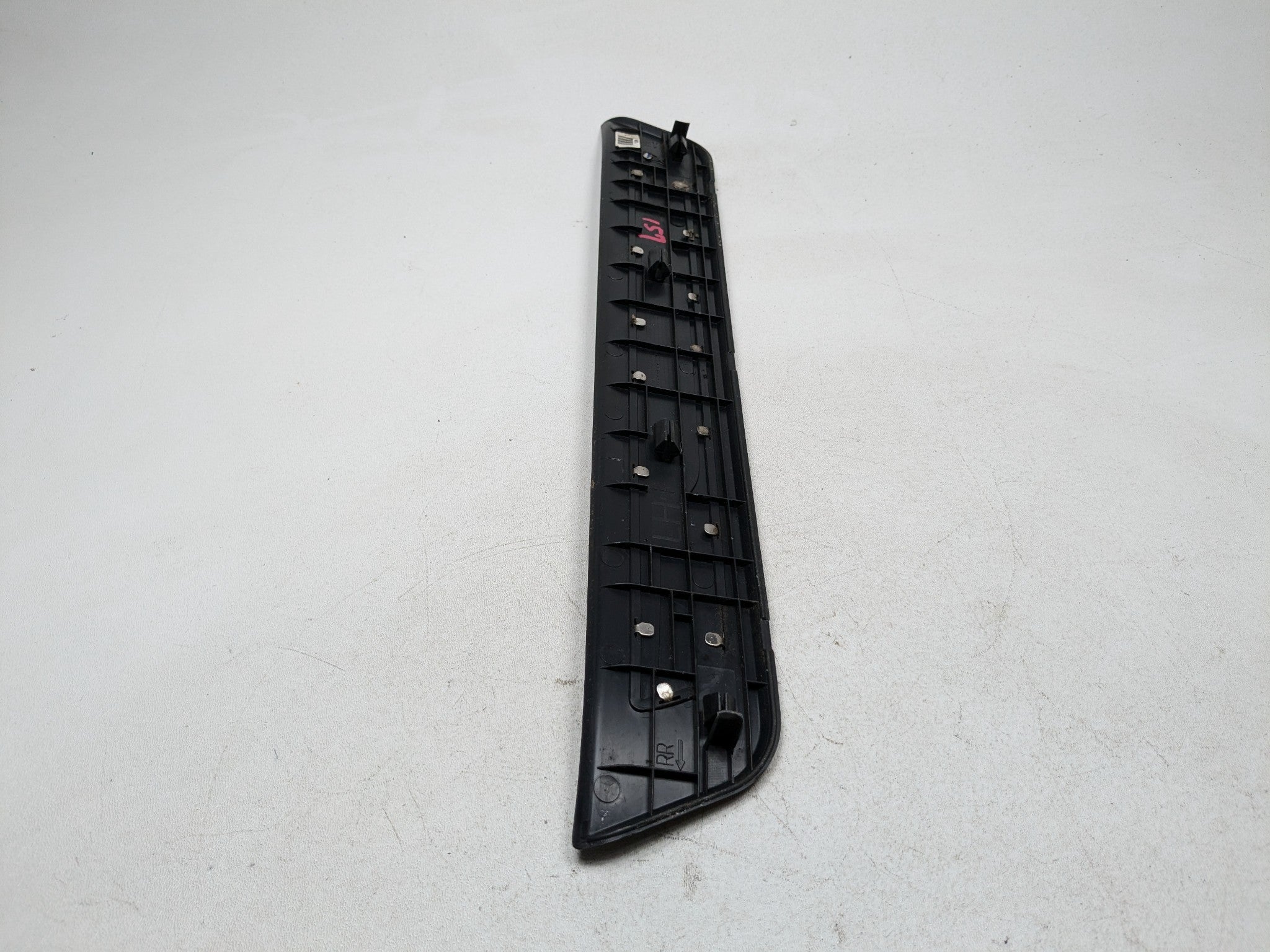 2013 - 2016 HYUNDAI SANTA FE OEM DOOR SCUFF SILL PLATE TRIM REAR LEFT SIDE