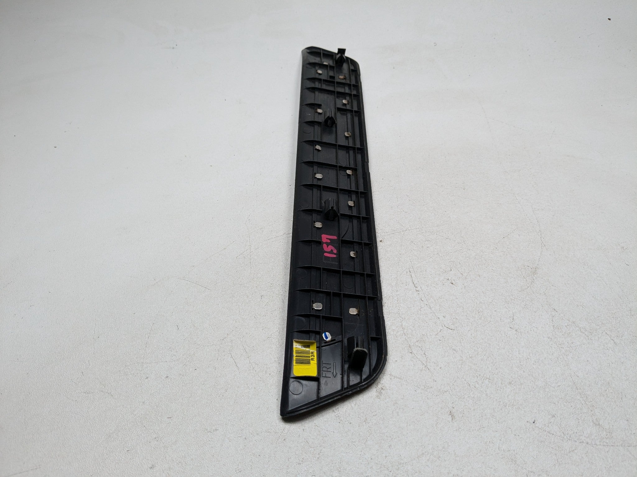 2013 - 2016 HYUNDAI SANTA FE OEM DOOR SCUFF SILL PLATE TRIM REAR RIGHT SIDE