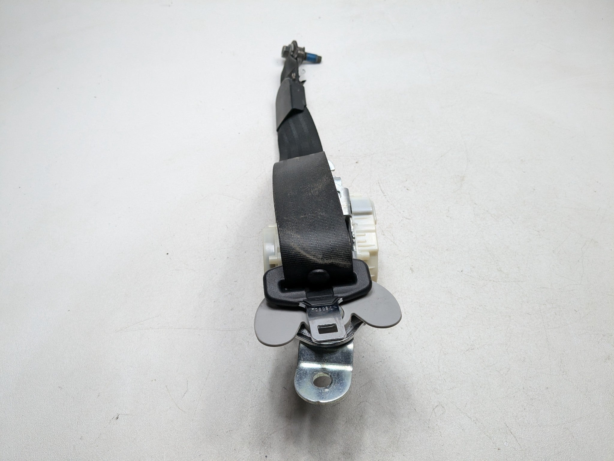 2013 - 2016 HYUNDAI SANTA FE OEM SEAT BELT RETRACTOR REAR RIGHT PASSENGER SIDE