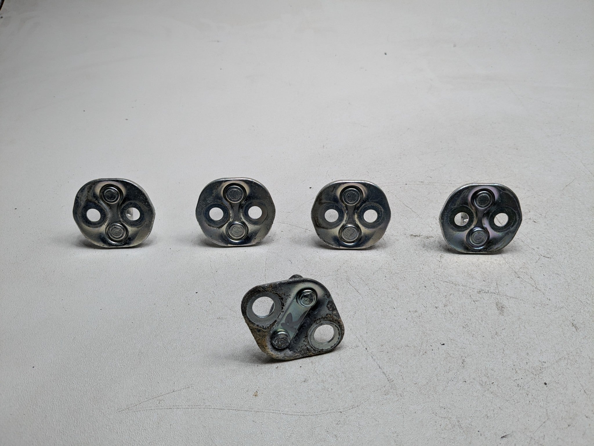2013 - 2016 HYUNDAI SANTA FE OEM DOOR LOCK STRIKER SET FRONT AND REAR SIDE