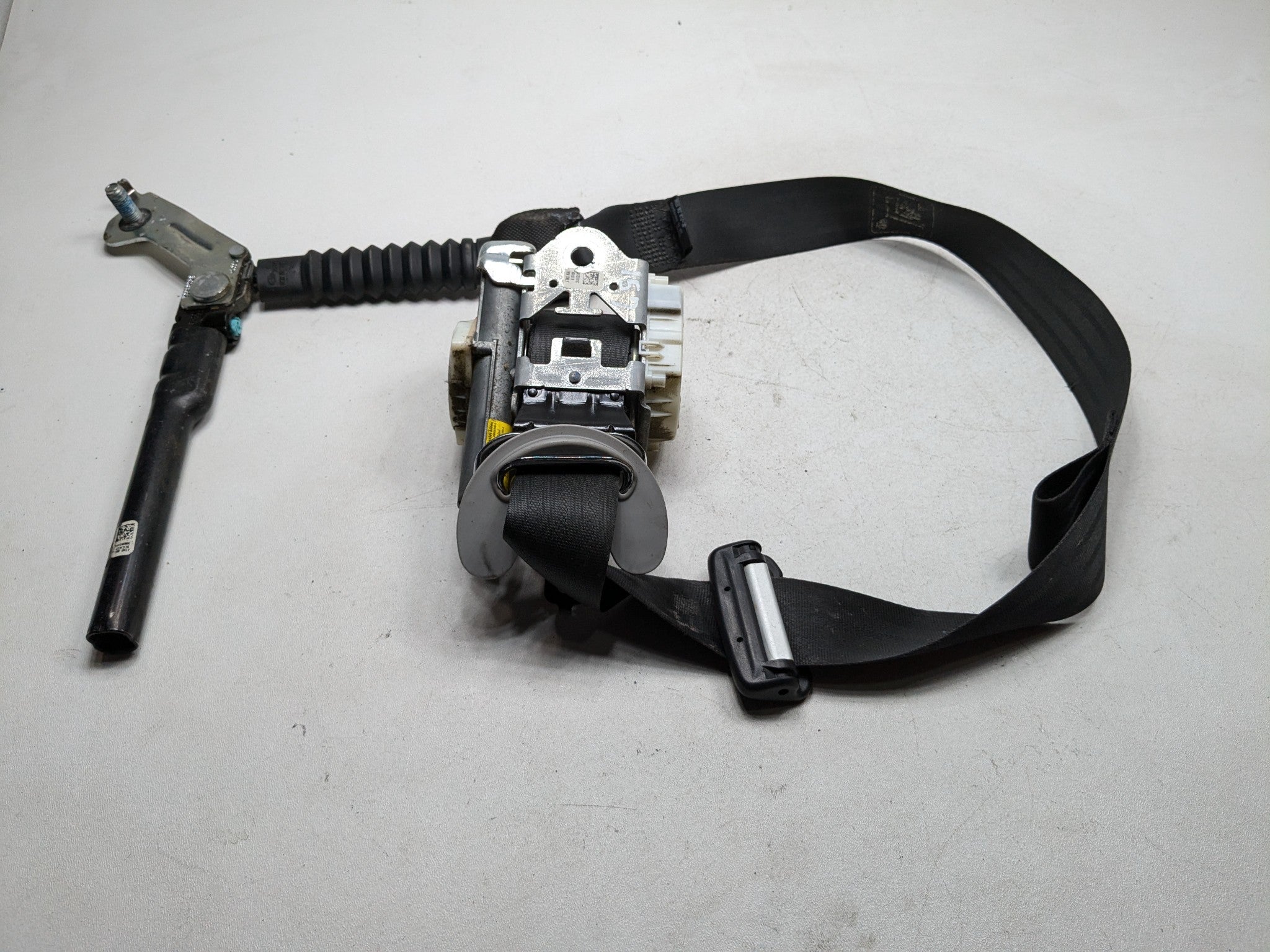 2013 - 2016 HYUNDAI SANTA FE OEM SEAT BELT RETRACTOR FRONT RIGHT PASSENGER SIDE