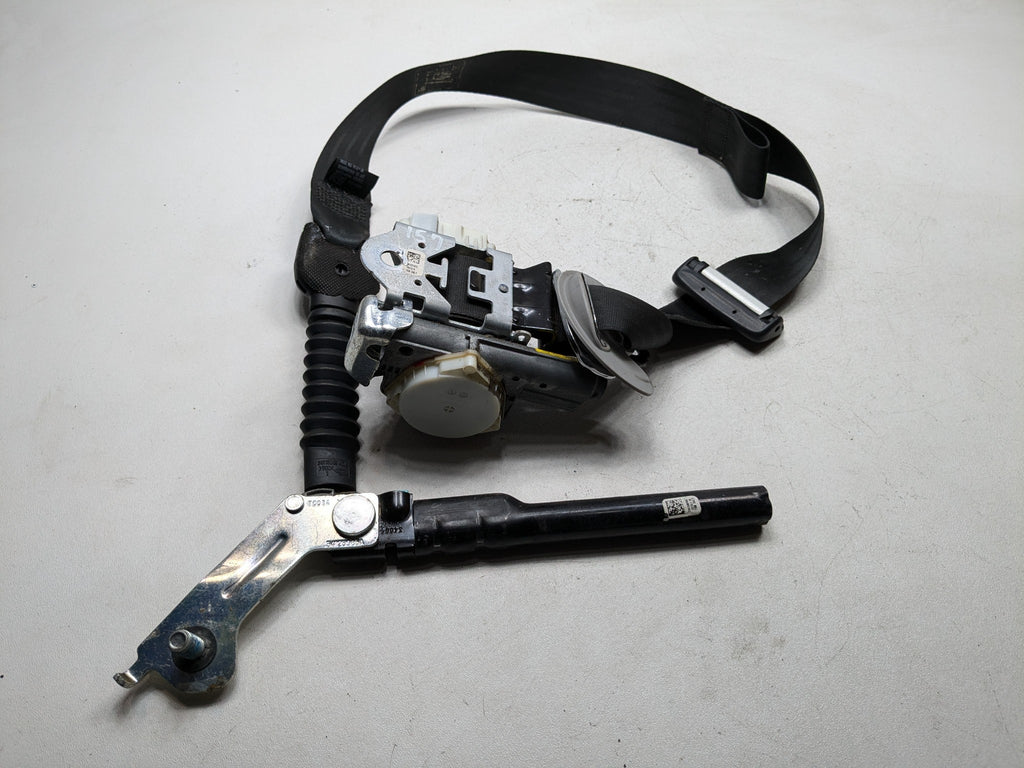 2013 - 2016 HYUNDAI SANTA FE OEM SEAT BELT RETRACTOR FRONT RIGHT PASSENGER SIDE