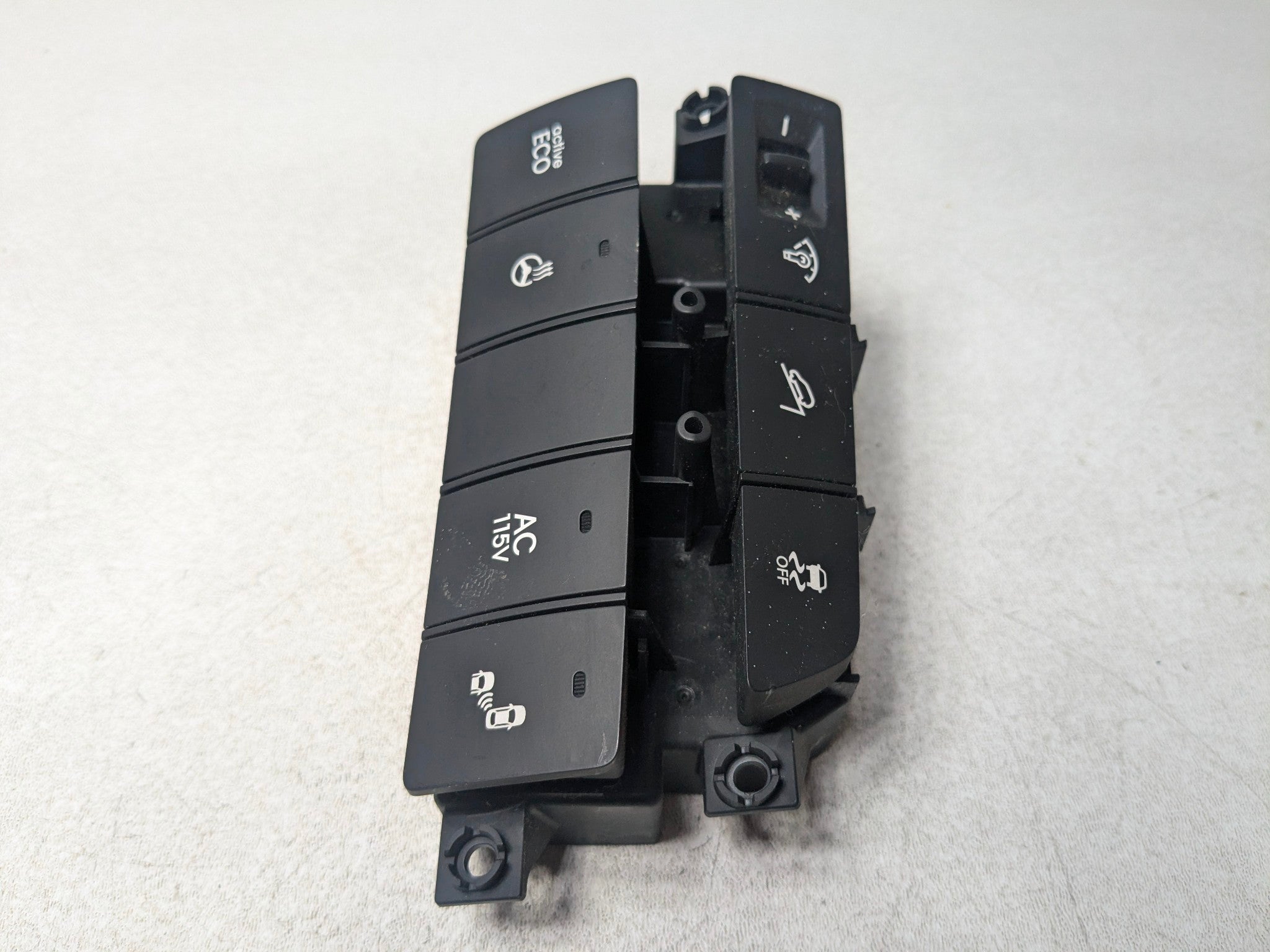 2013 - 2016 HYUNDAI SANTA FE OEM DASHBOARD TRACTION CONTROL COMBINATION SWITCH