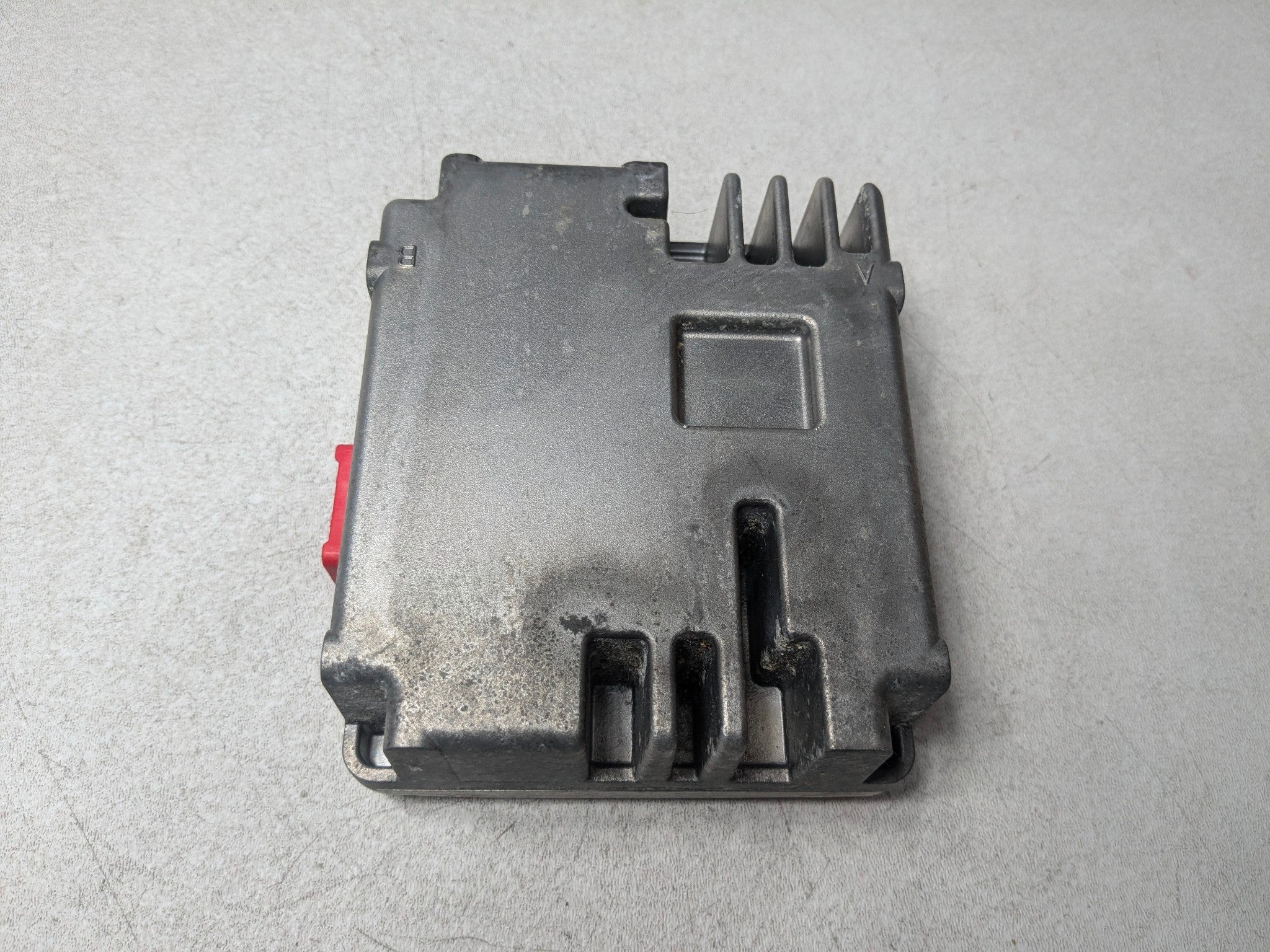 2013 - 2016 HYUNDAI SANTA FE OEM INVERTER CONVERTER COMPUTER CONTROL MODULE UNIT