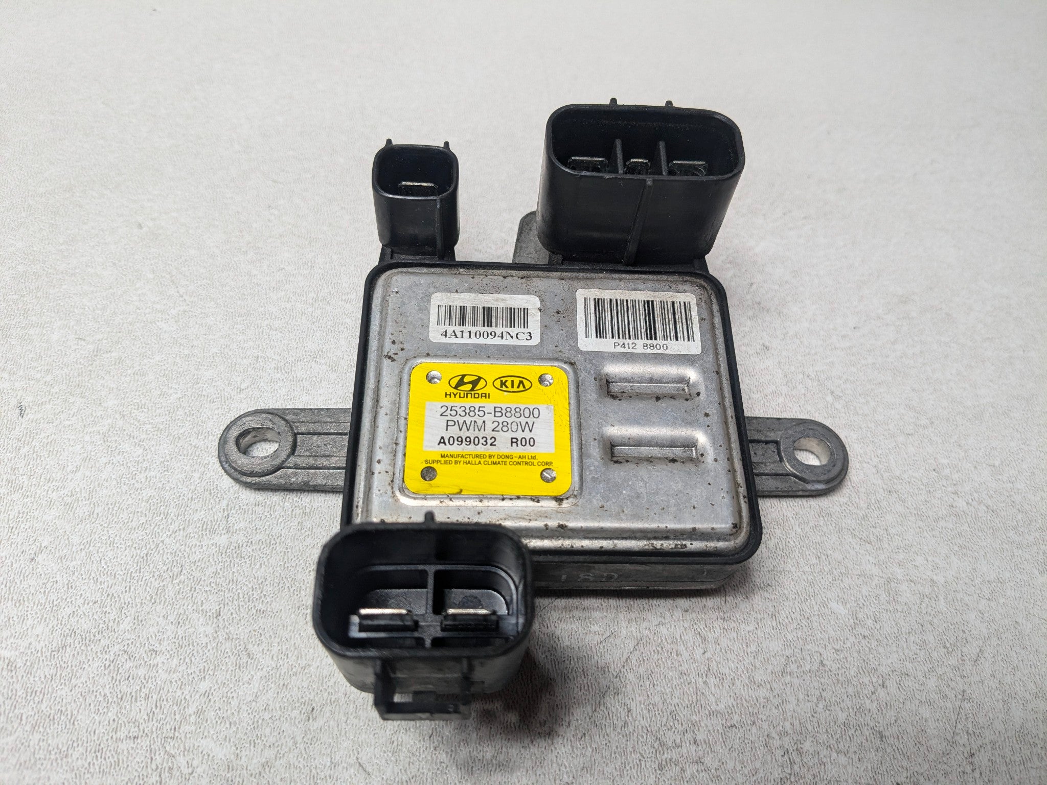 2013 - 2016 HYUNDAI SANTA FE OEM ENGINE COOLING FAN COMPUTER CONTROL MODULE UNIT
