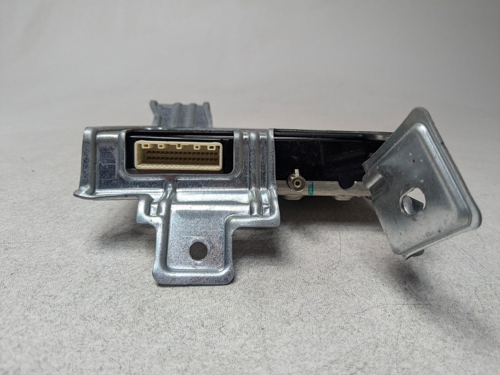 2013 - 2016 HYUNDAI SANTA FE OEM TELEMATICS COMMUNICATION CONTROL MODULE UNIT