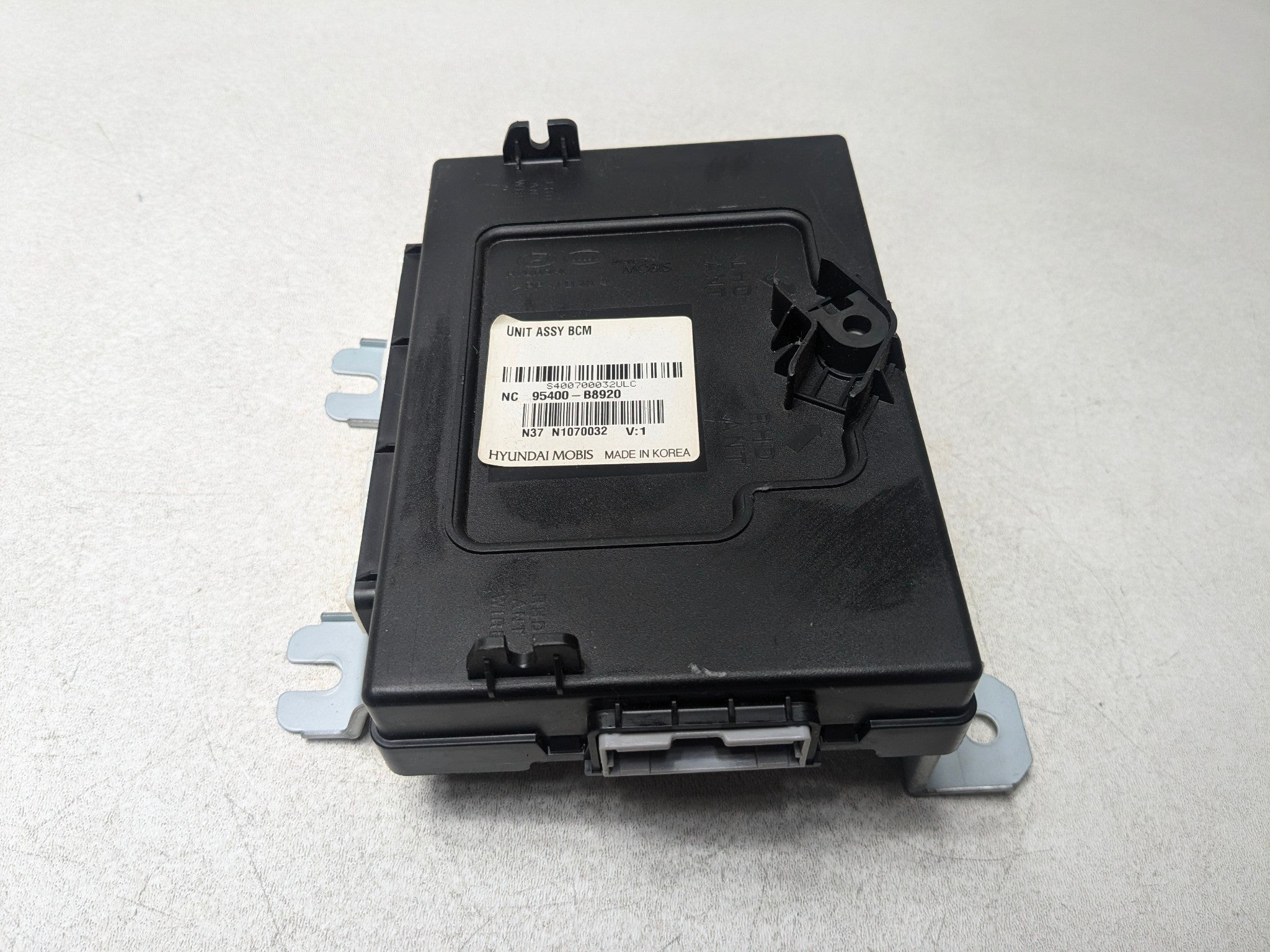 2013 - 2016 HYUNDAI SANTA FE OEM BCM BODY COMPUTER CONTROL MODULE UNIT
