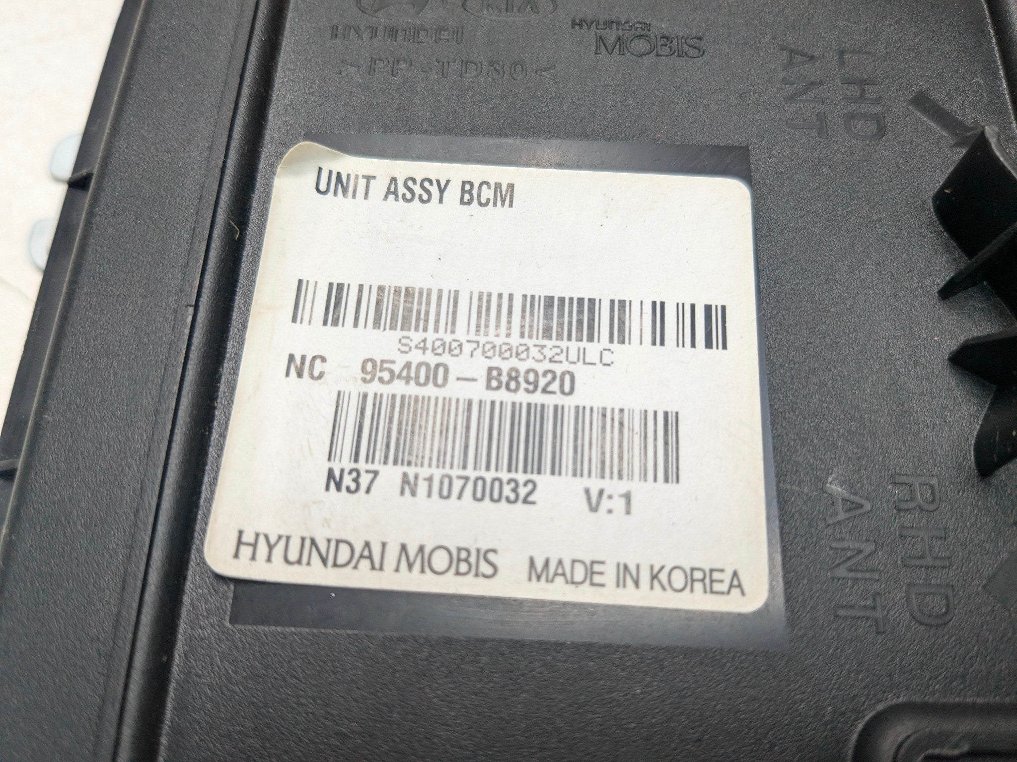 2013 - 2016 HYUNDAI SANTA FE OEM BCM BODY COMPUTER CONTROL MODULE UNIT