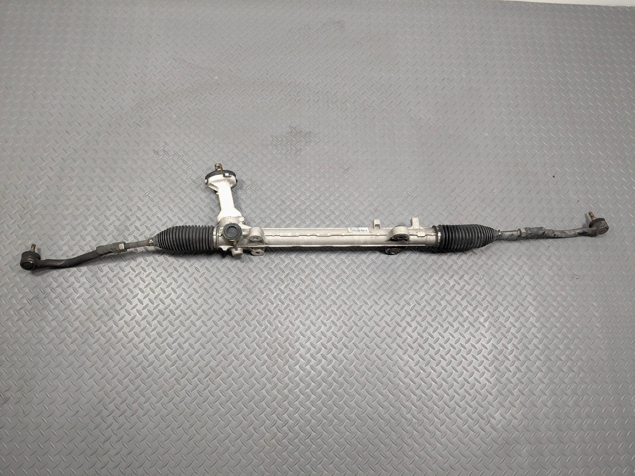 2013 - 2016 HYUNDAI SANTA FE OEM POWER STEERING GEAR RACK AND PINION ASSEMBLY