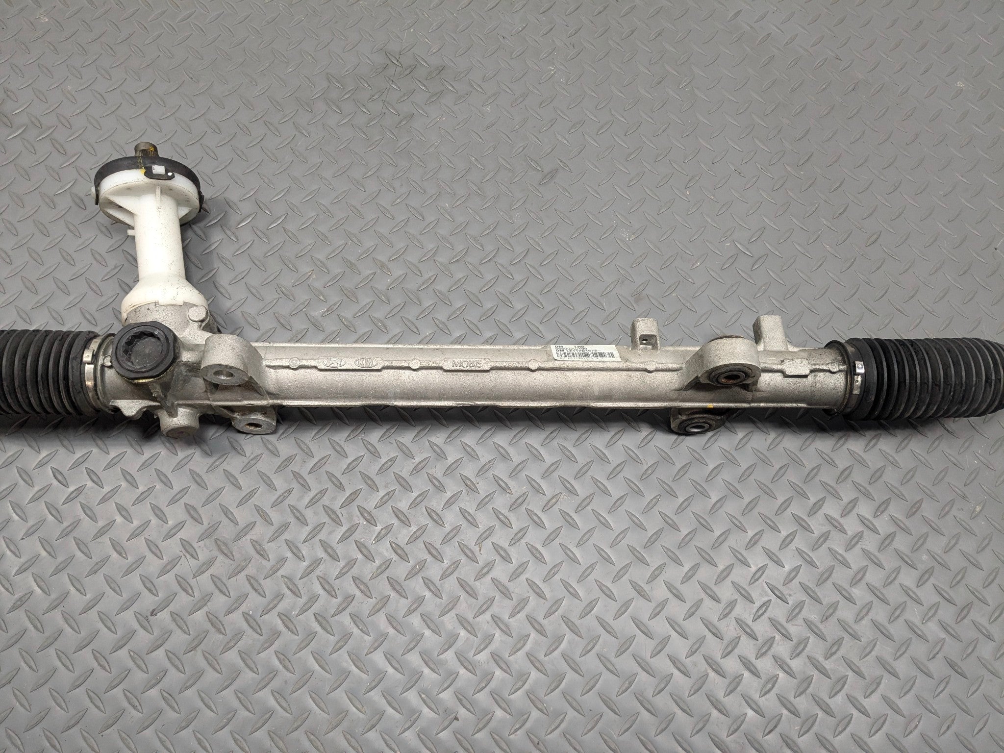2013 - 2016 HYUNDAI SANTA FE OEM POWER STEERING GEAR RACK AND PINION ASSEMBLY