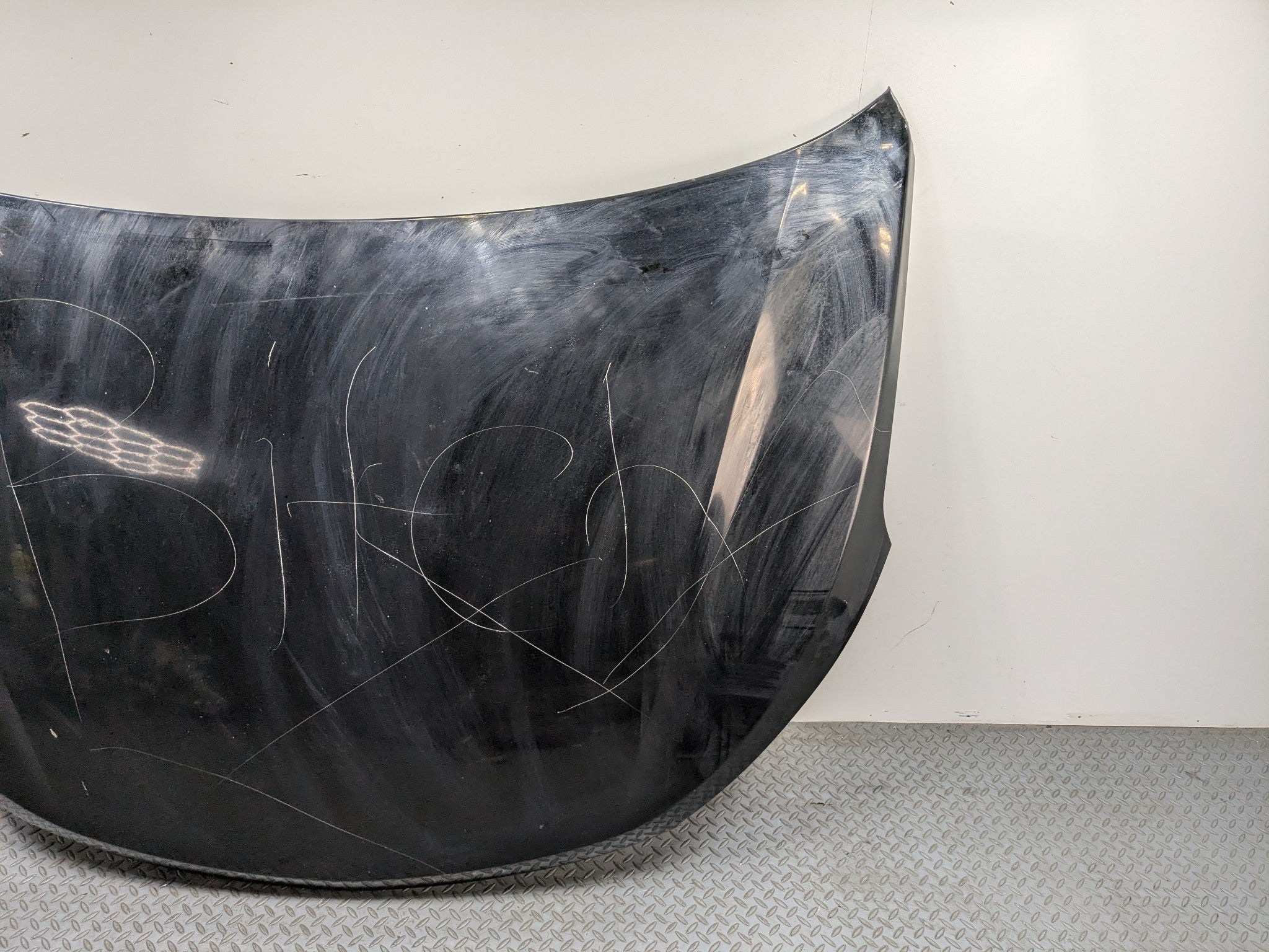 2013 - 2016 HYUNDAI SANTA FE OEM FRONT HOOD BONNET SHELL PANEL ASSEMBLY BLACK