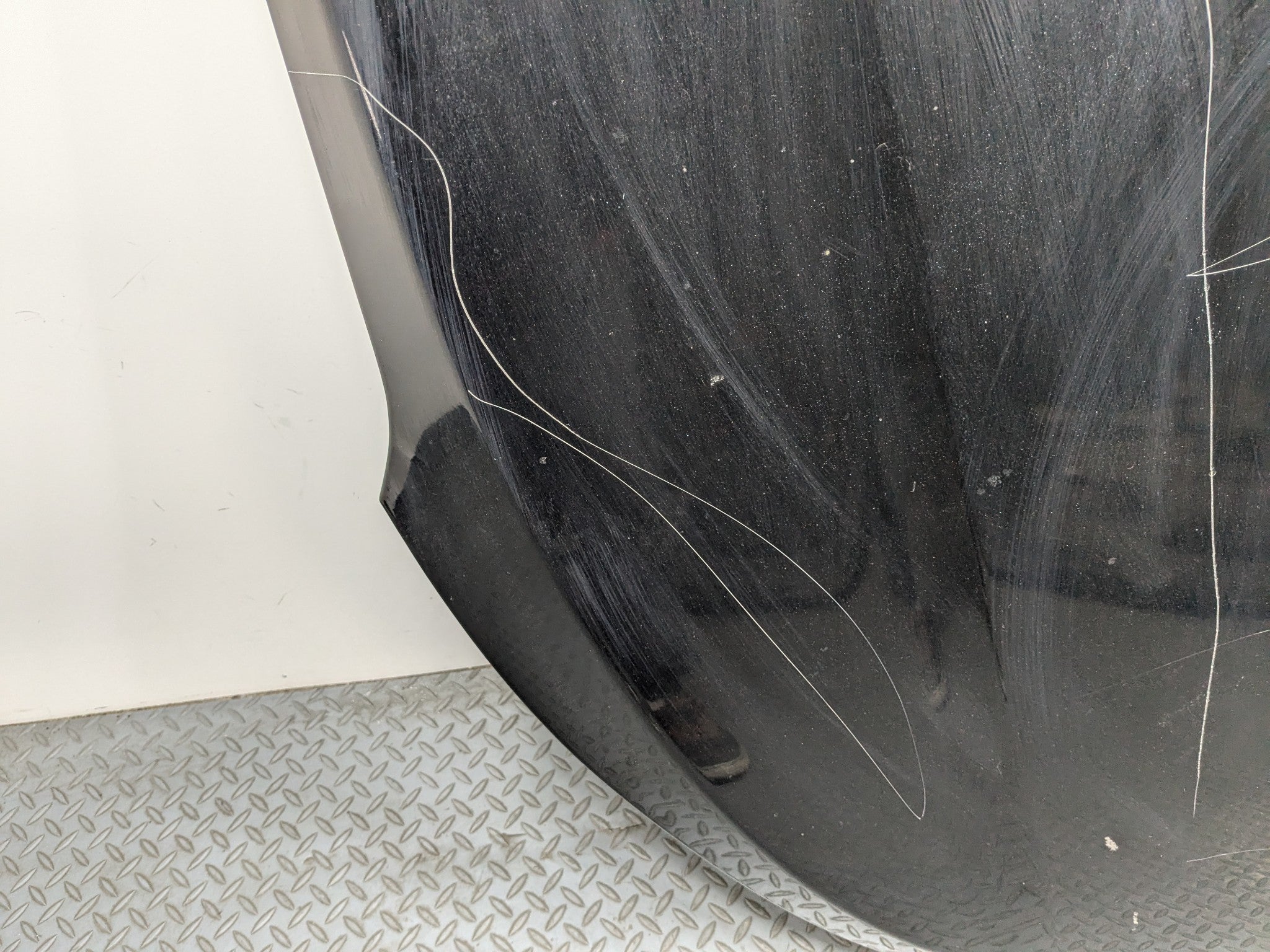 2013 - 2016 HYUNDAI SANTA FE OEM FRONT HOOD BONNET SHELL PANEL ASSEMBLY BLACK