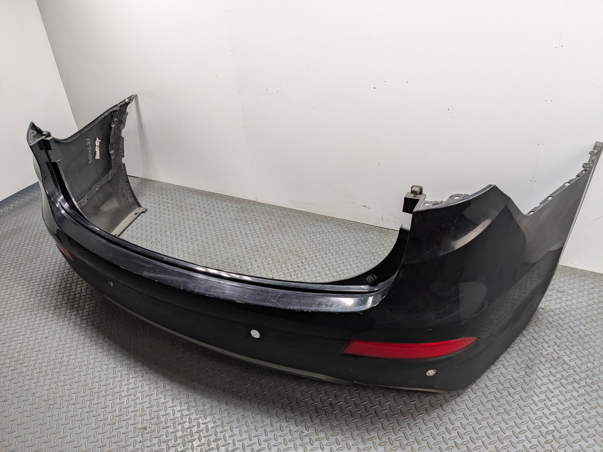 2013 - 2016 HYUNDAI SANTA FE OEM REAR BUMPER COVER PANEL ASSEMBLY BLACK