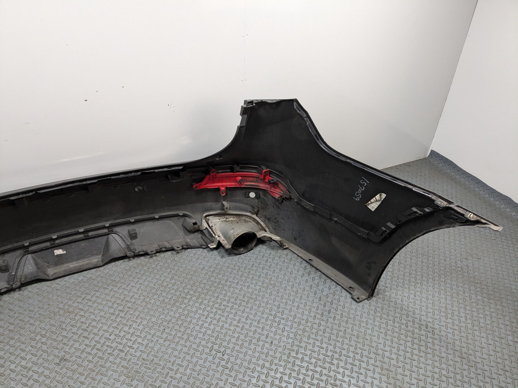 2013 - 2016 HYUNDAI SANTA FE OEM REAR BUMPER COVER PANEL ASSEMBLY BLACK