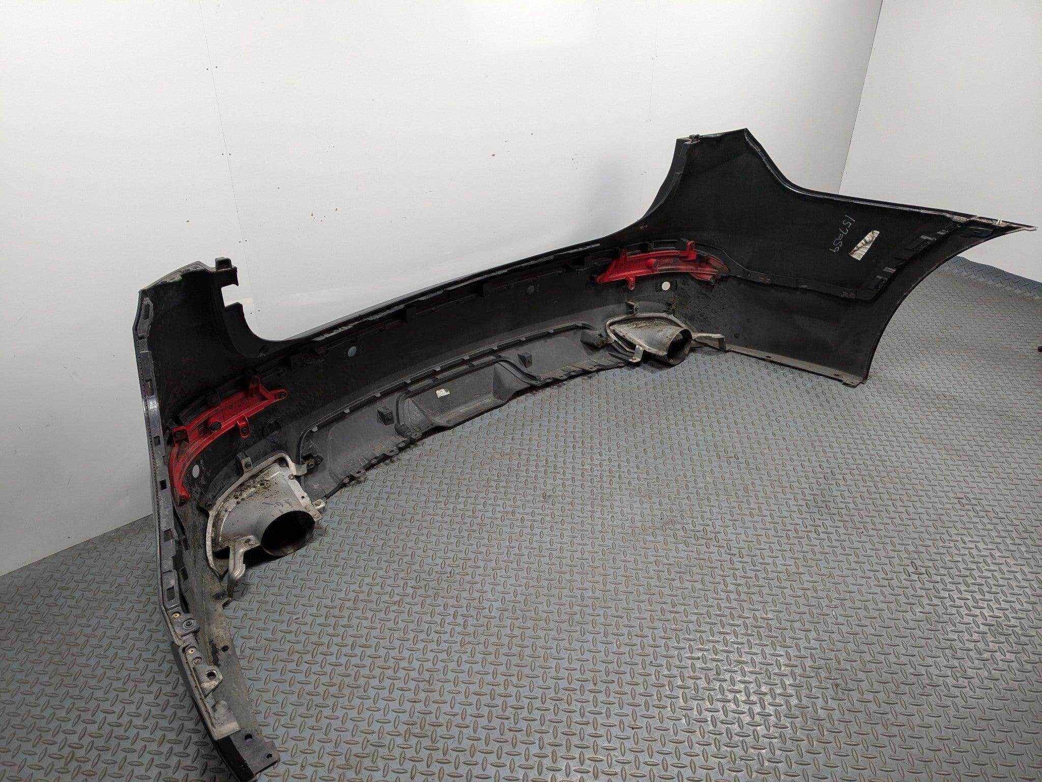 2013 - 2016 HYUNDAI SANTA FE OEM REAR BUMPER COVER PANEL ASSEMBLY BLACK