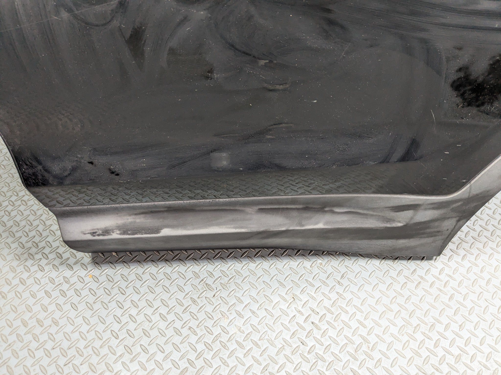 2013 - 2016 HYUNDAI SANTA FE OEM DOOR SHELL PANEL BLACK REAR LEFT DRIVER SIDE