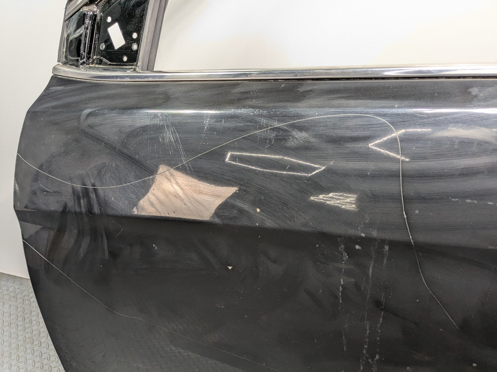 2013 - 2016 HYUNDAI SANTA FE OEM DOOR SHELL PANEL BLACK FRONT LEFT DRIVER SIDE