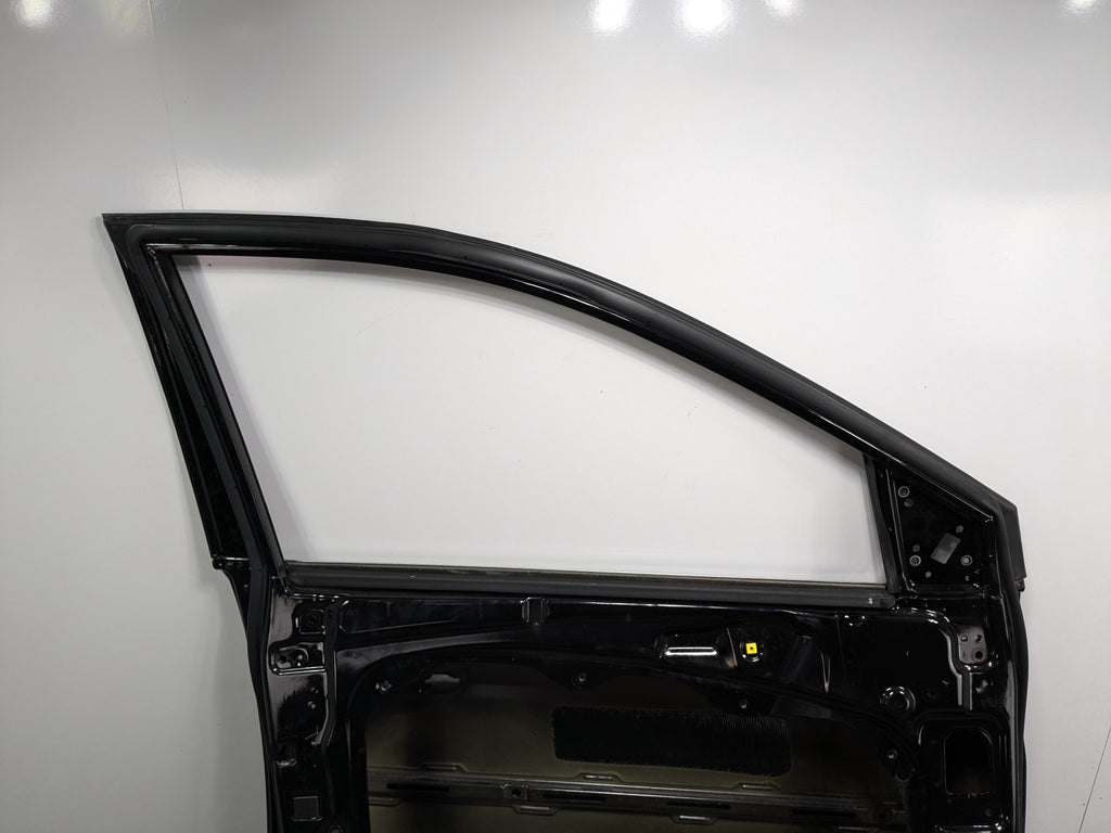 2013 - 2016 HYUNDAI SANTA FE OEM DOOR SHELL PANEL BLACK FRONT LEFT DRIVER SIDE