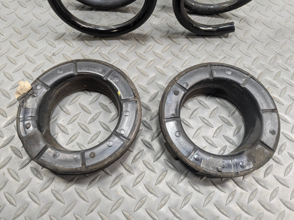 2013 - 2016 HYUNDAI SANTA FE OEM SUSPENSION COIL SPRING SET REAR LEFT AND RIGHT