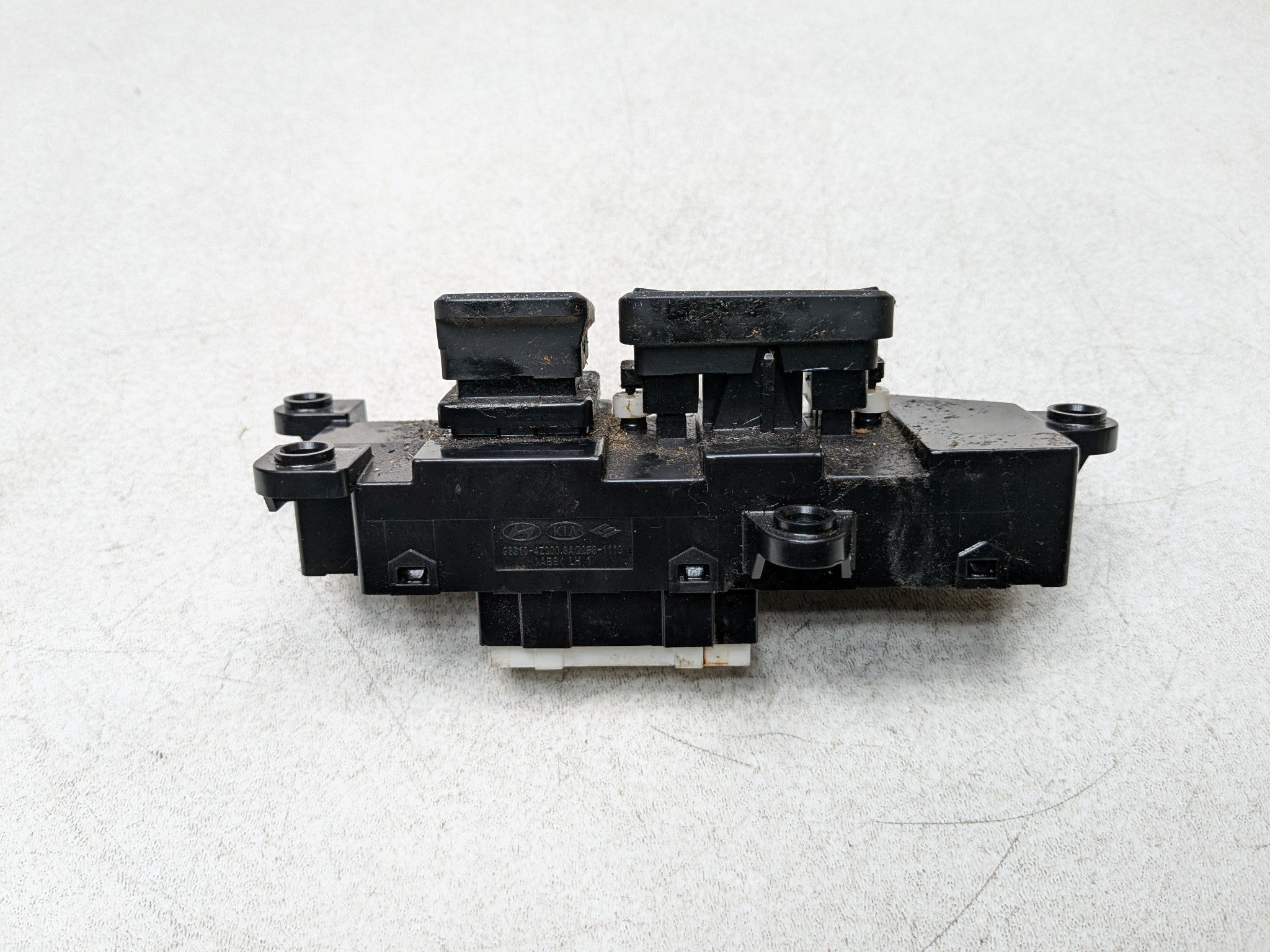2013 - 2016 HYUNDAI SANTA FE OEM SEAT HEAT HEATED SWITCH FRONT LEFT DRIVER SIDE
